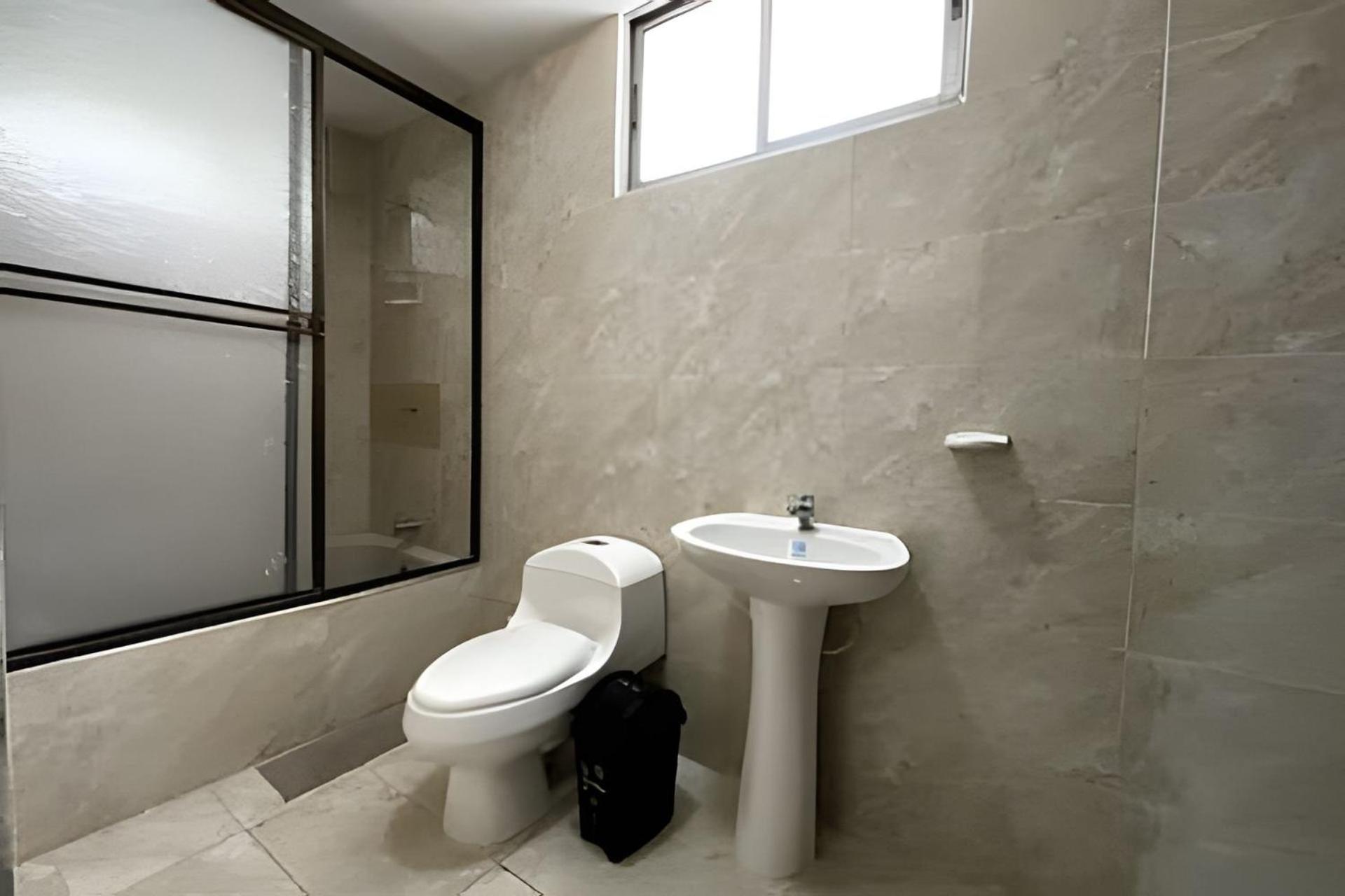 GL Hostal Baq