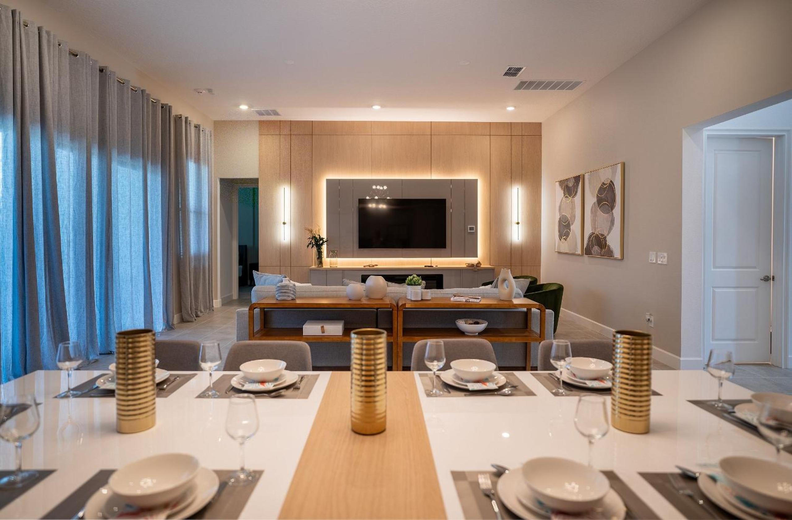 Brand NEW 11Bdrms Vacation House, Sleeps 25!