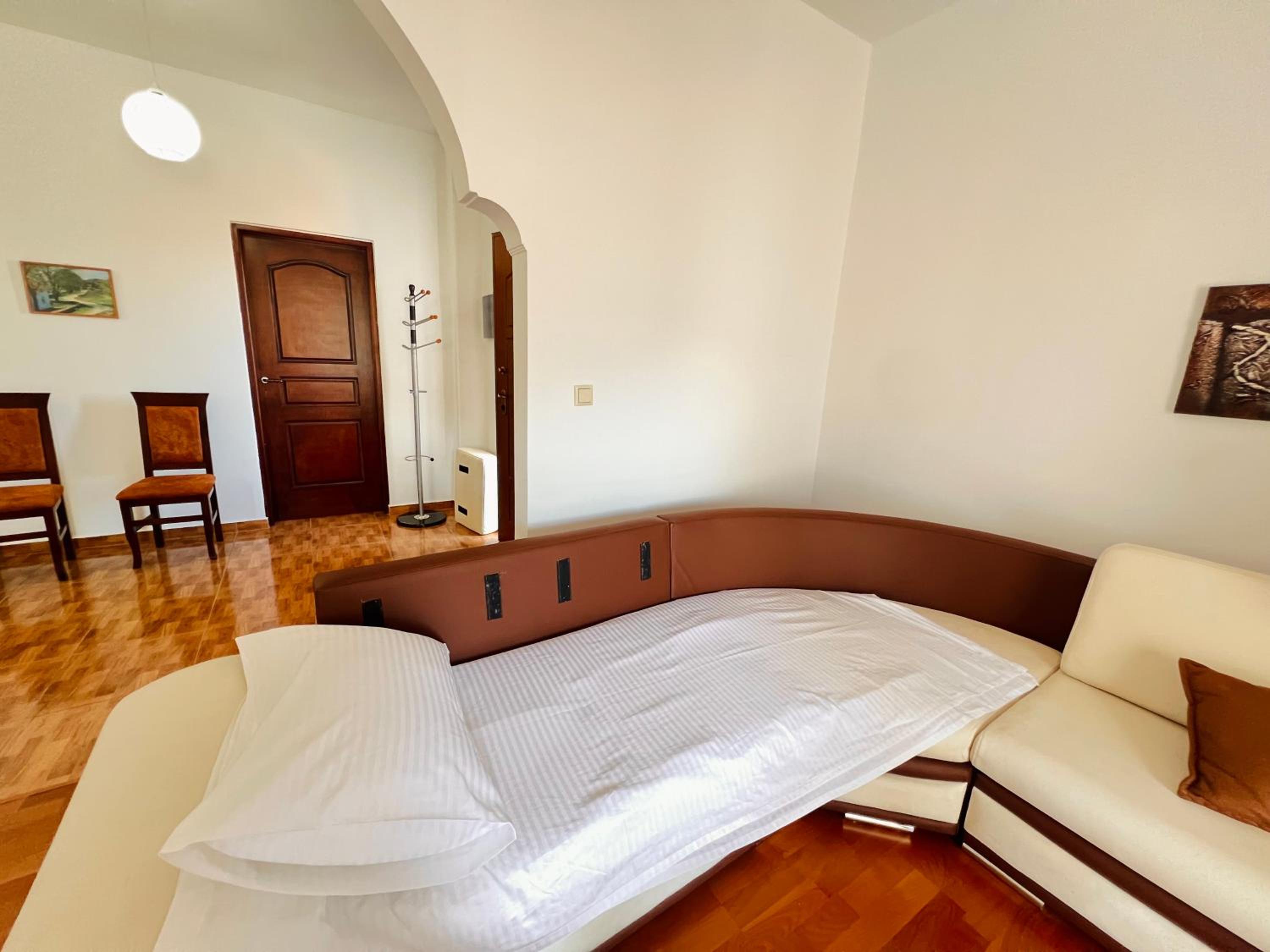 EK-Center Vila Berat