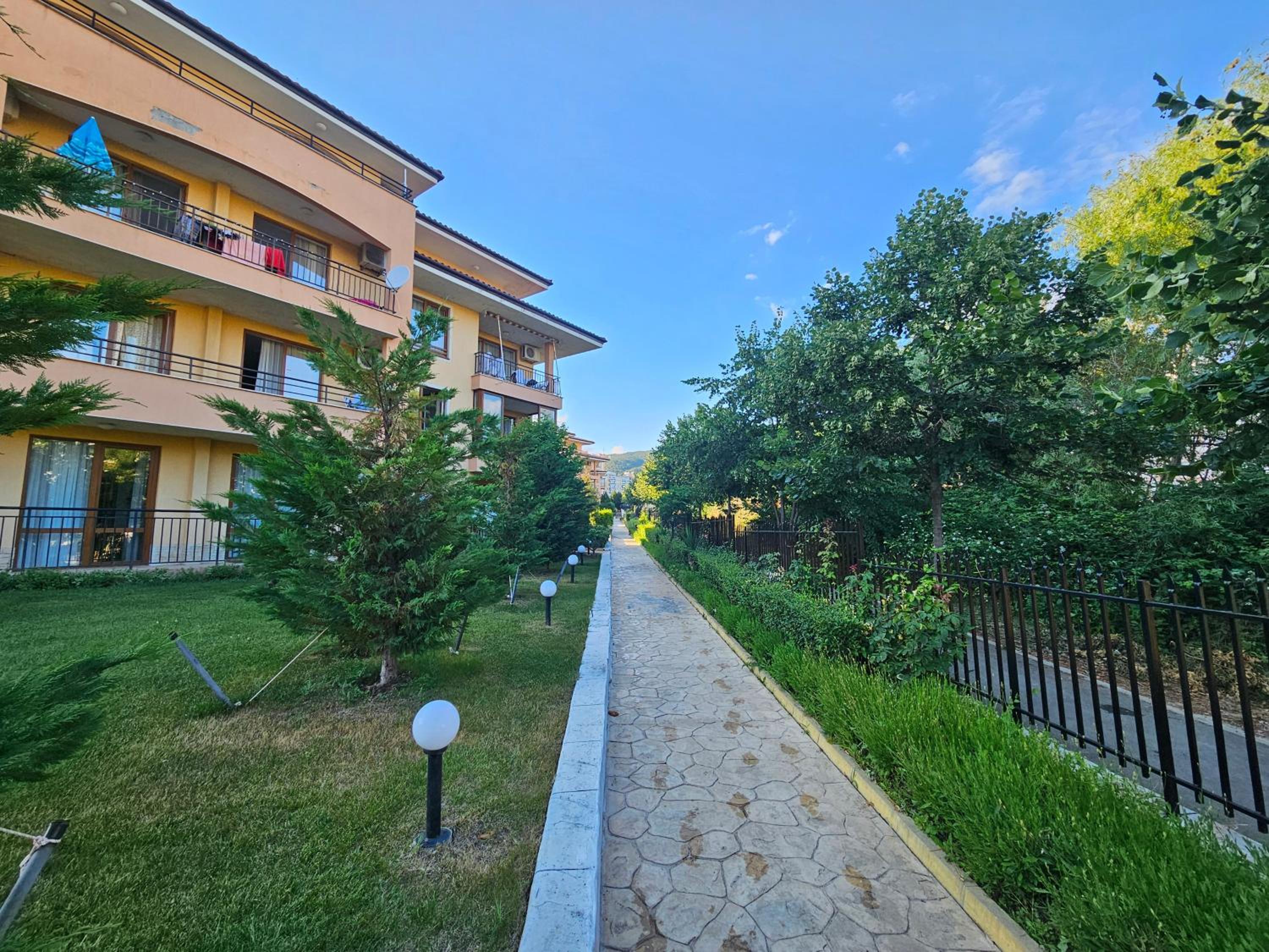 Apartments Anna on Saint Vlas