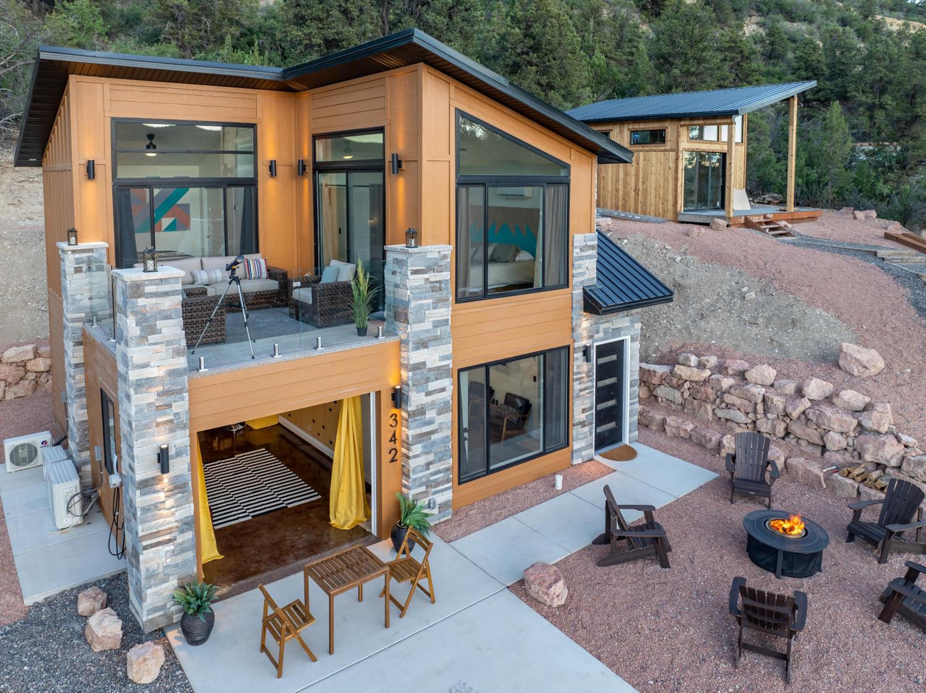 Mountainside Retreat Climbing Wall Zion Bryce 3BR Stargazing Firepit EV view 2