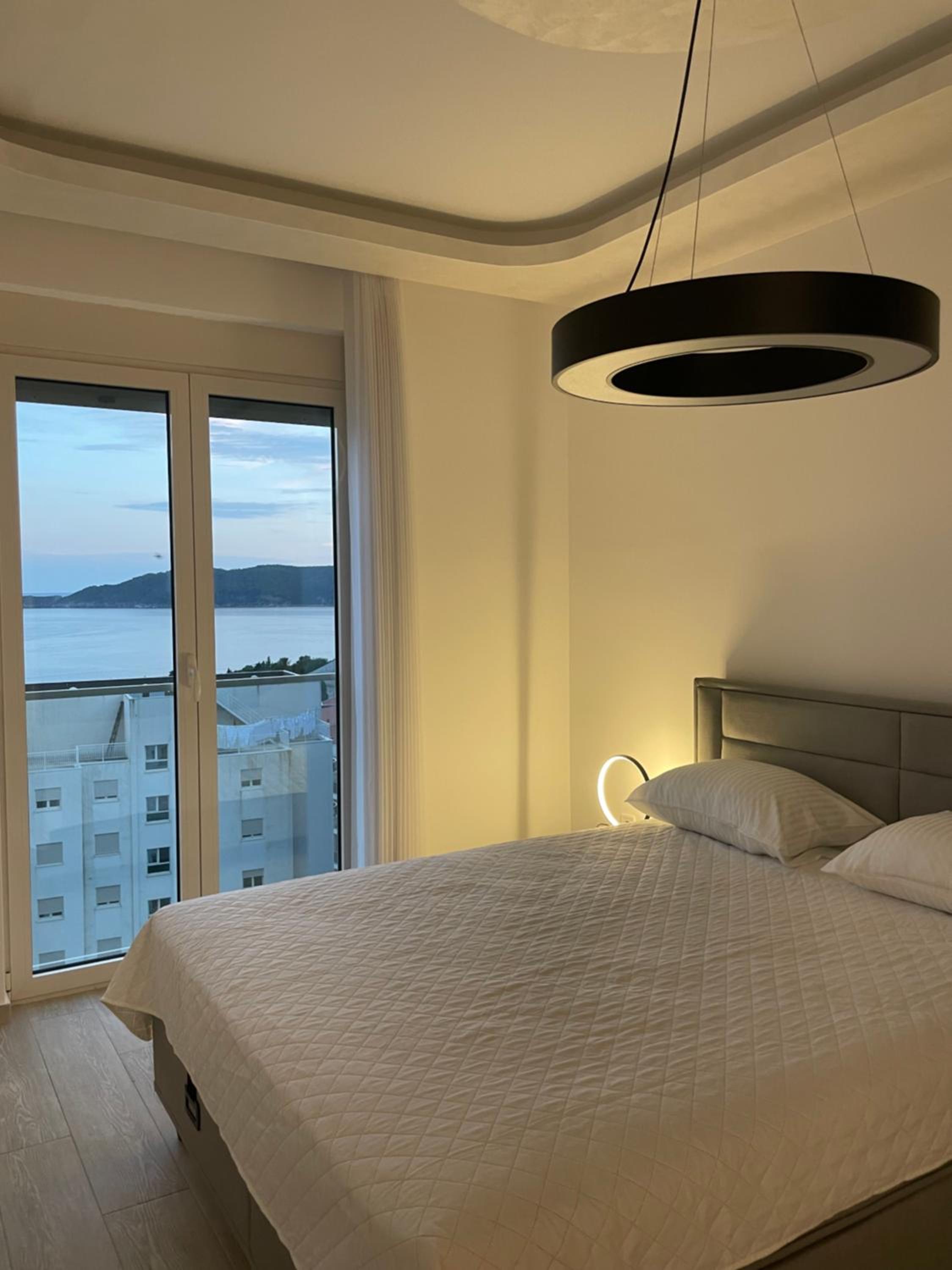 Luxury apartment near the beach