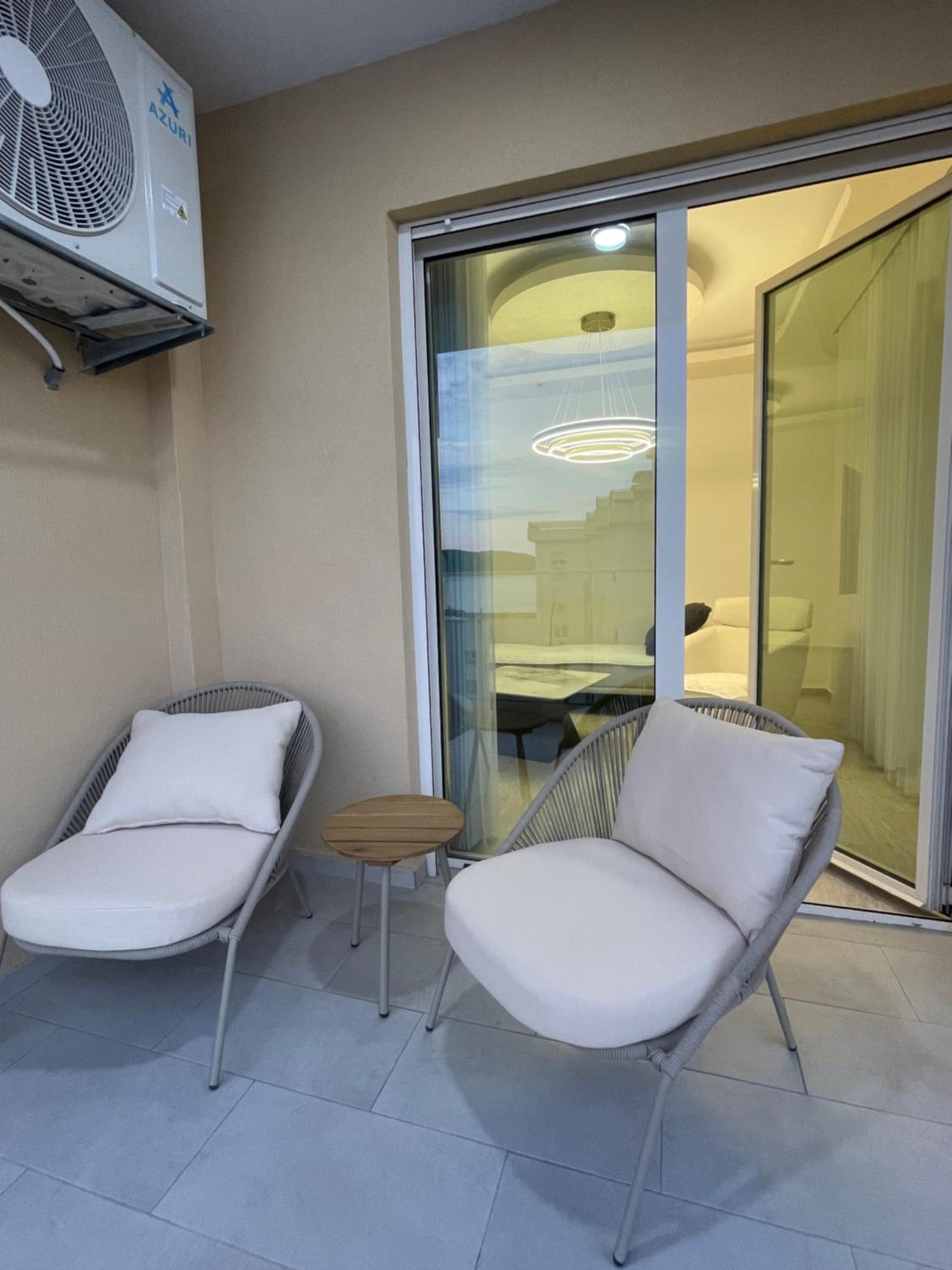 Luxury apartment near the beach