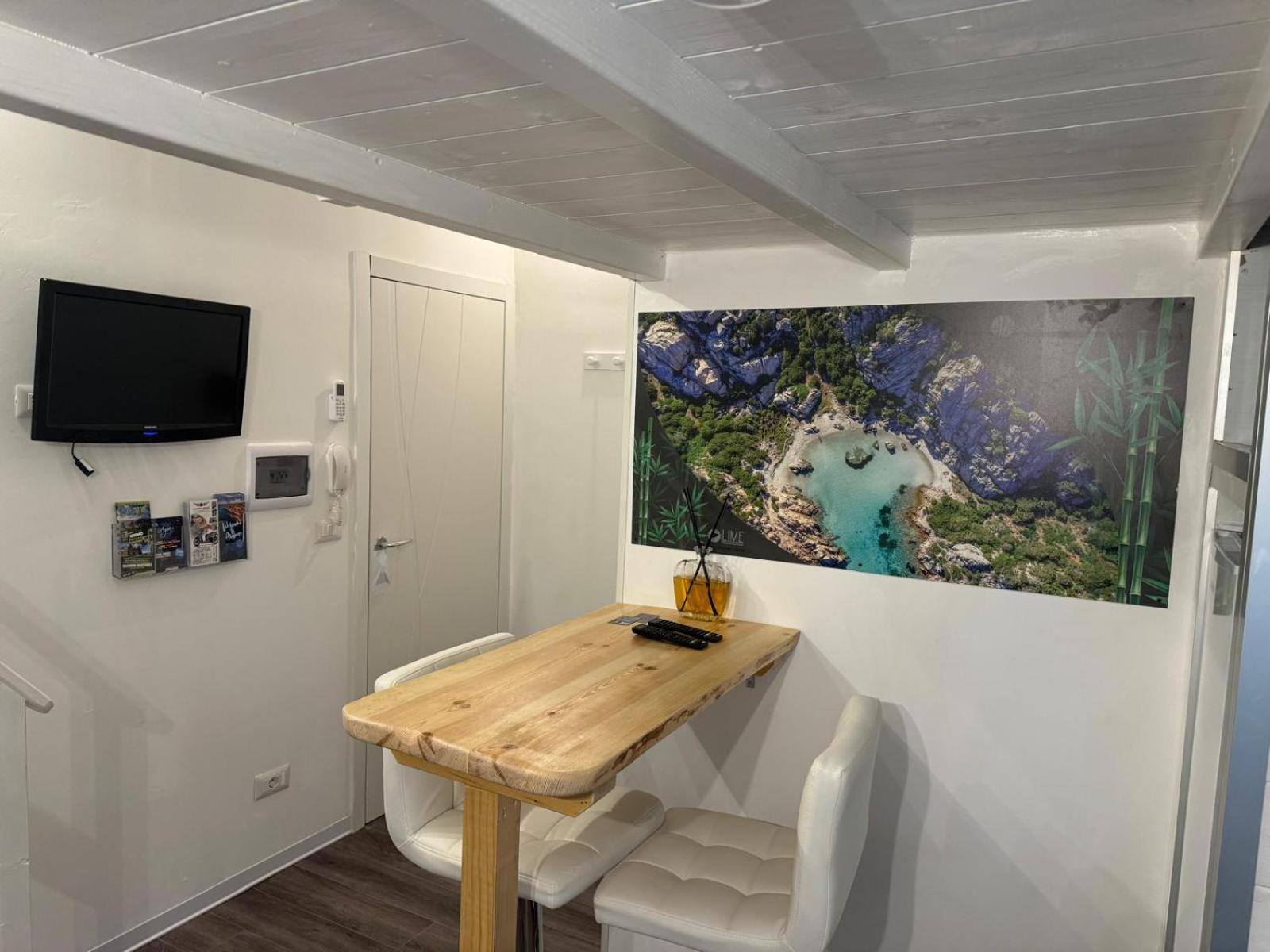 Lime Apartments - BAMBOO