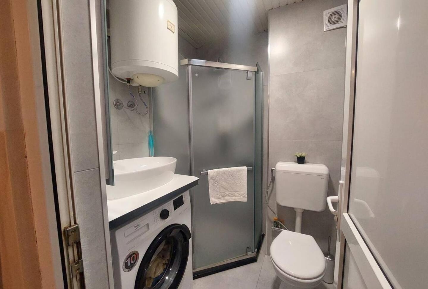City Center Apartment, photo 9