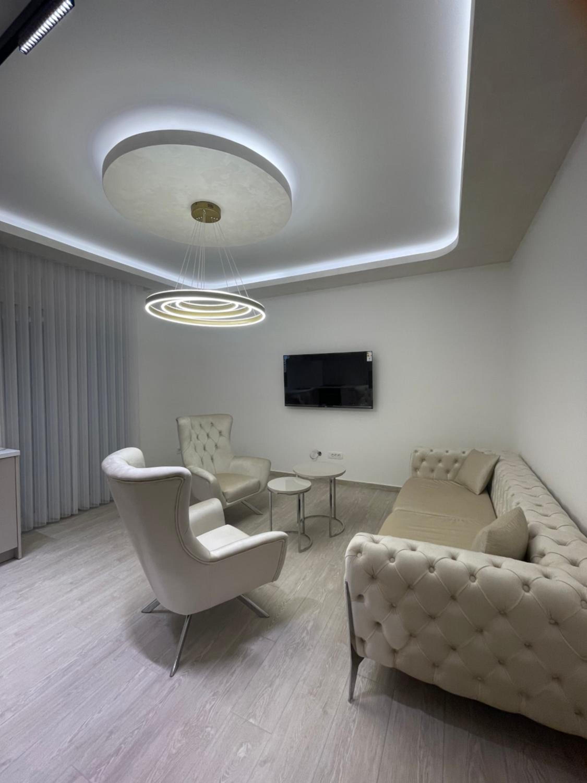 Luxury Apartment III