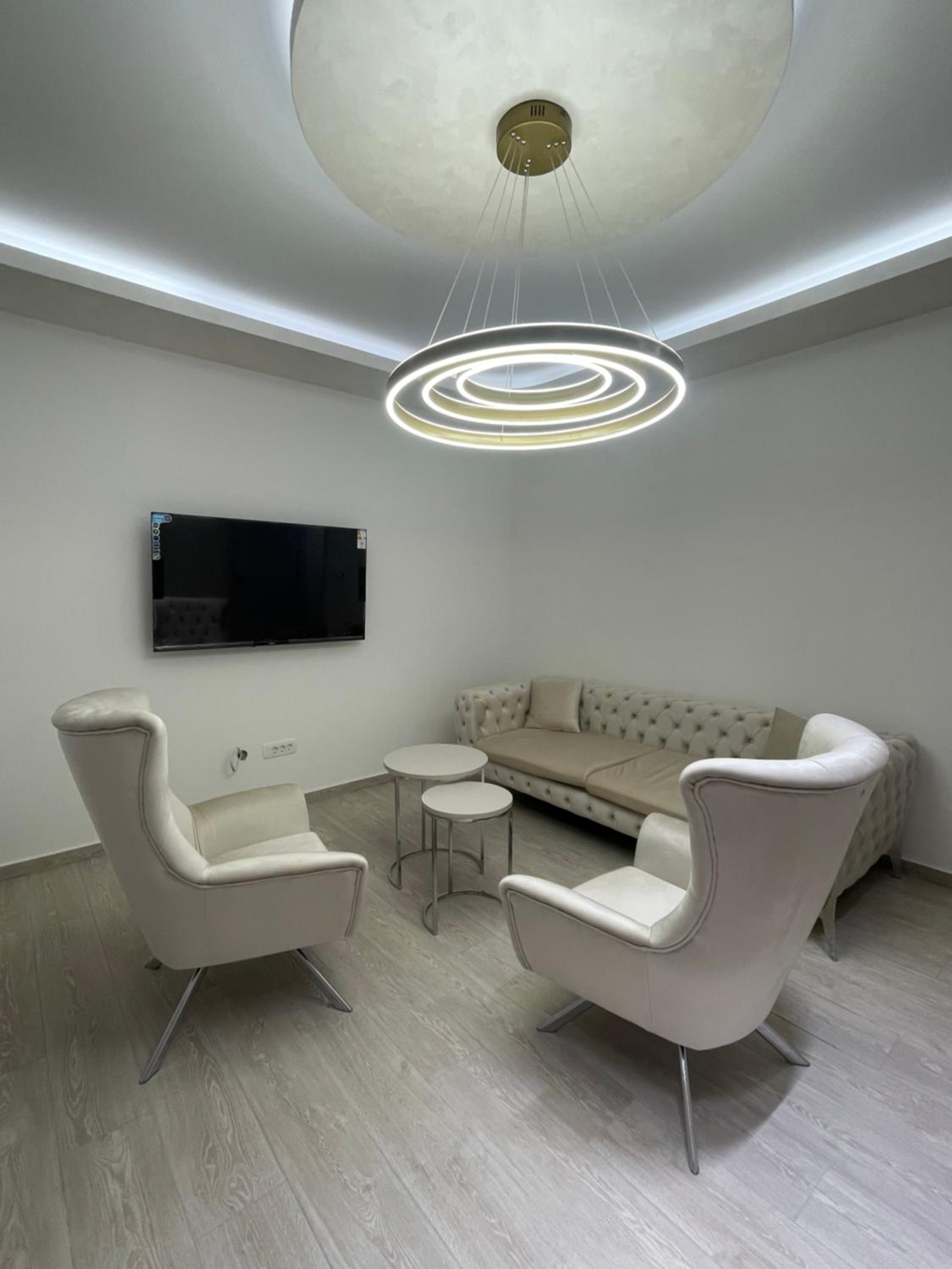 Luxury Apartment III