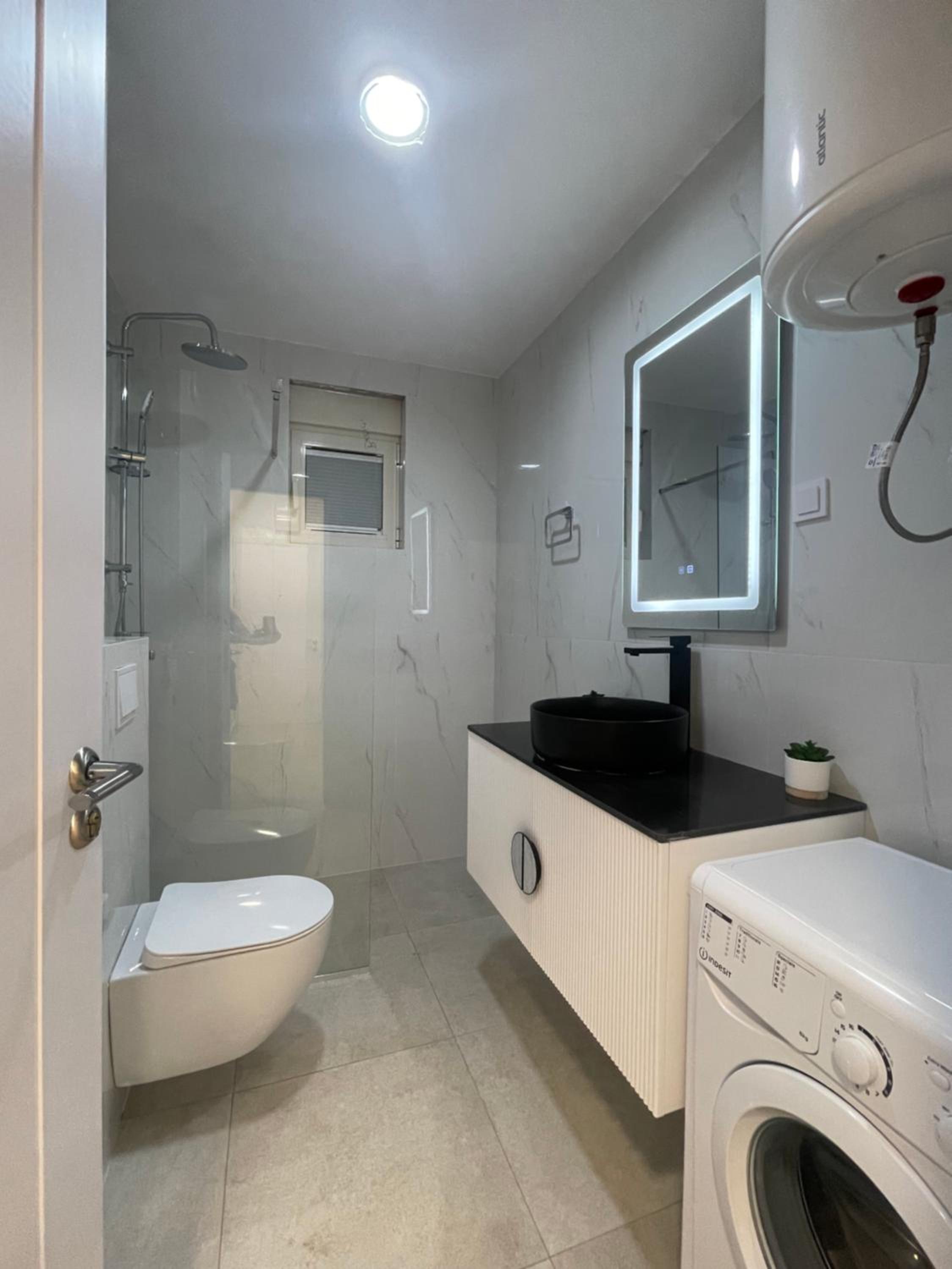 Luxury Apartment III