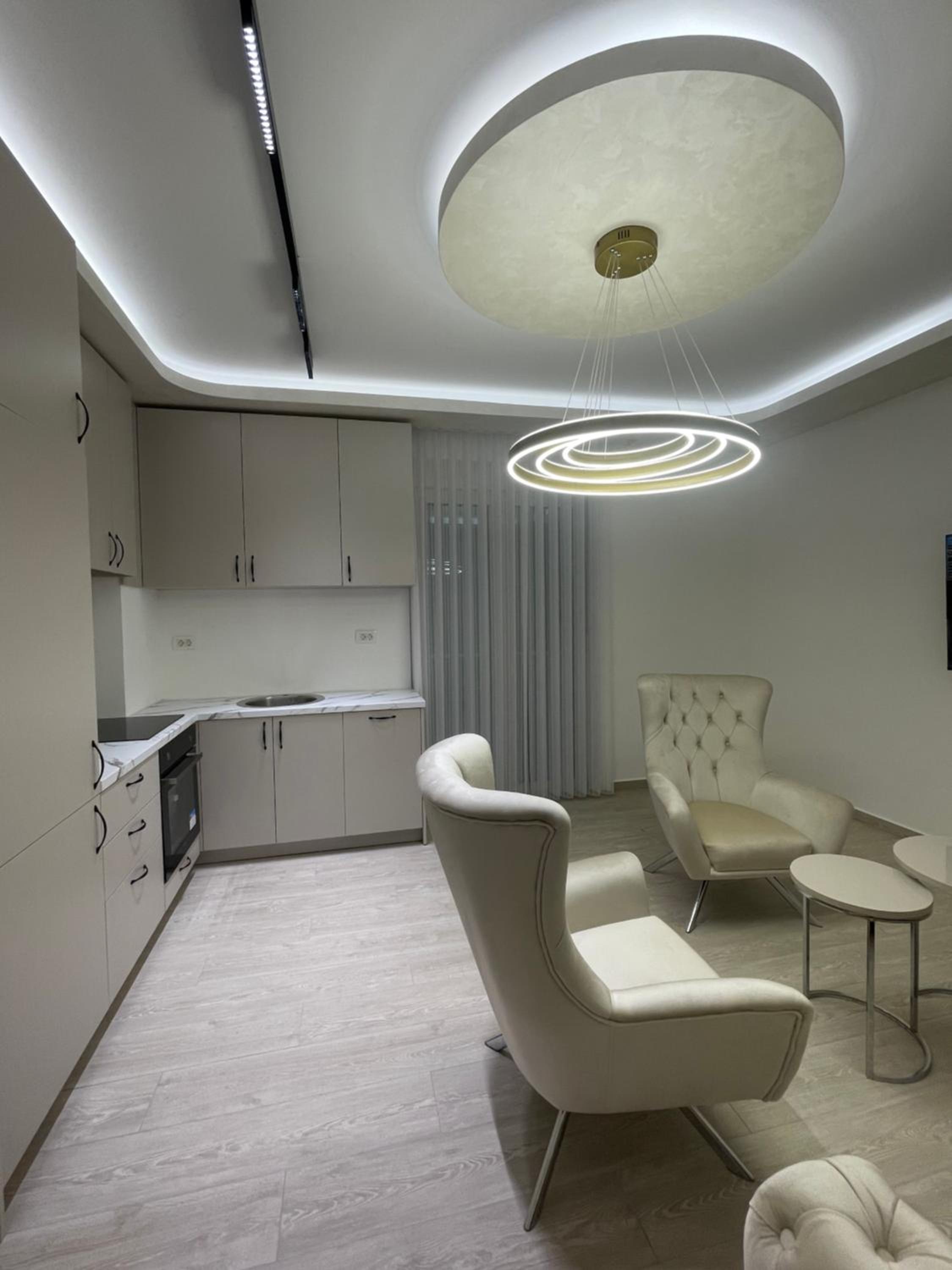Luxury Apartment III