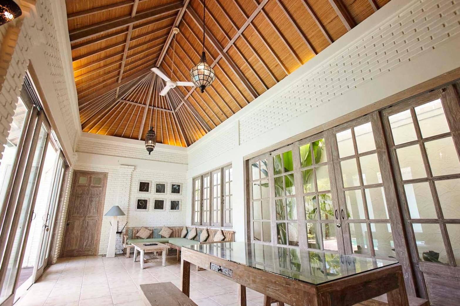 Artemis Villa Hotel