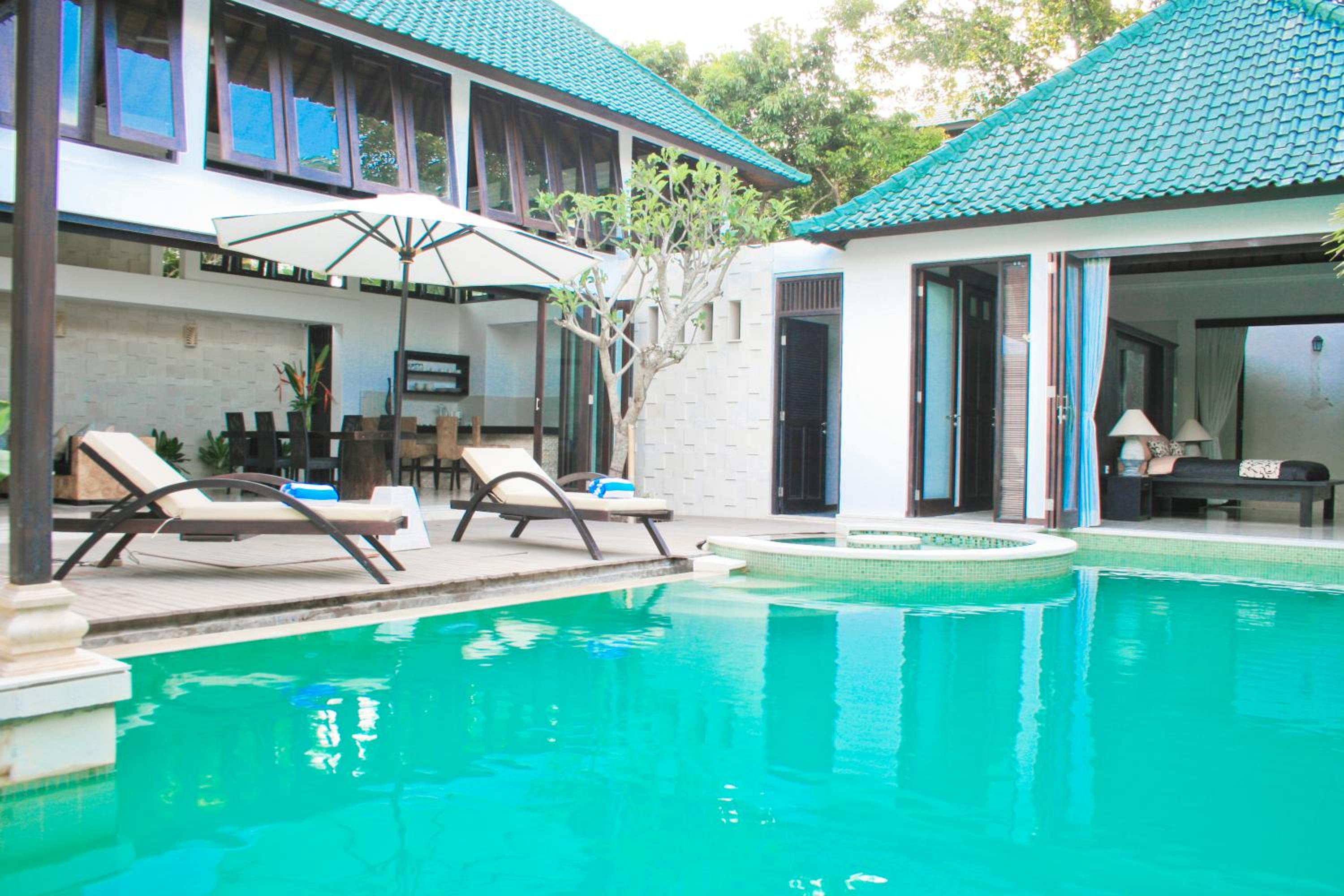 Artemis Villa Hotel