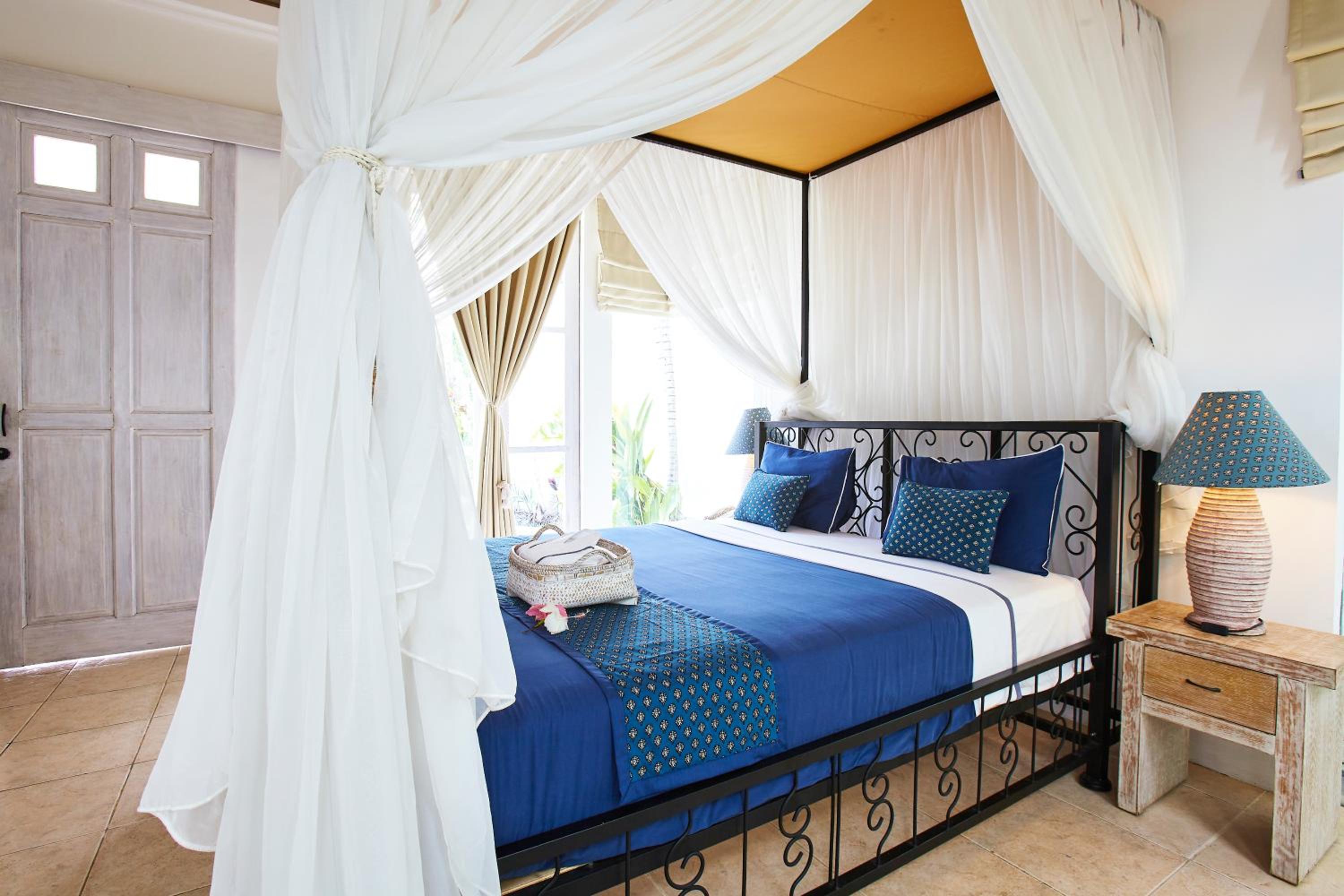 Artemis Villa Hotel