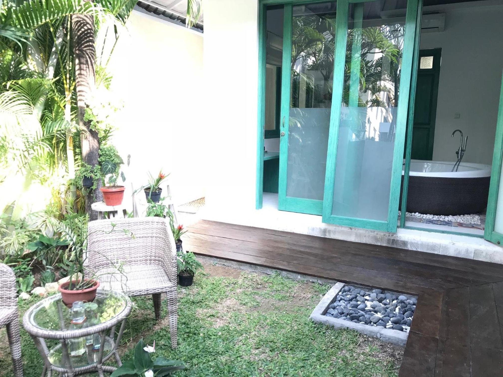 Artemis Villa Hotel