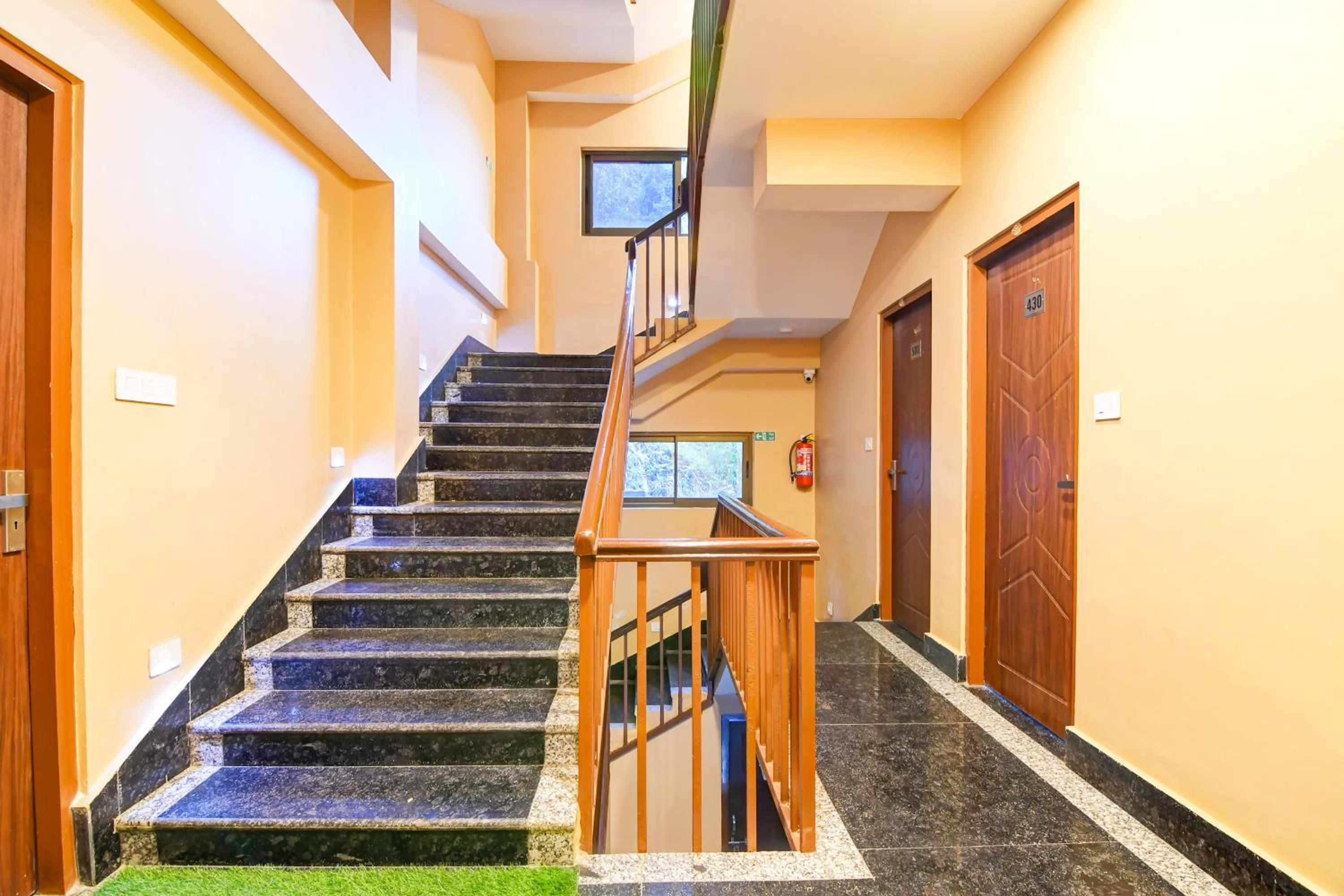 Super Townhouse Downtown Gangtok view 5