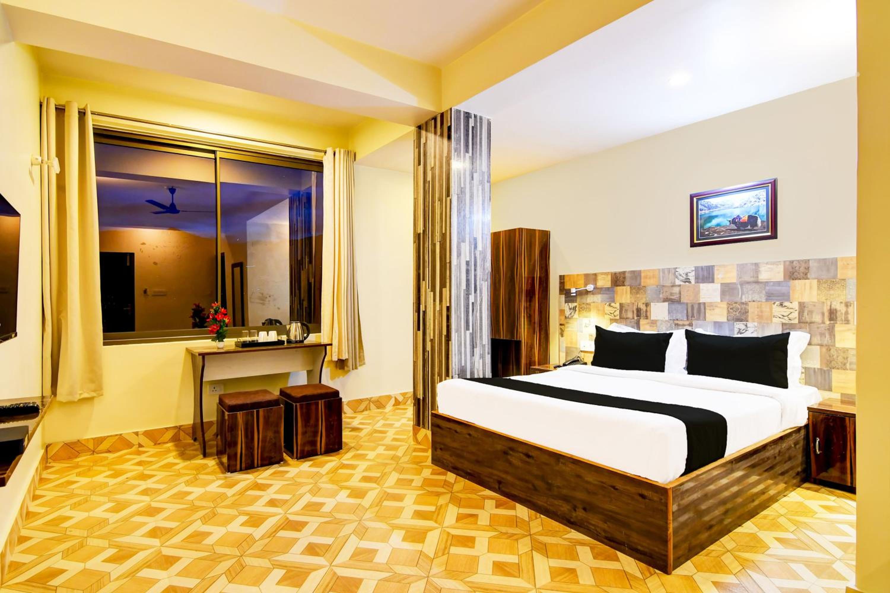 Super Townhouse Downtown Gangtok view 3