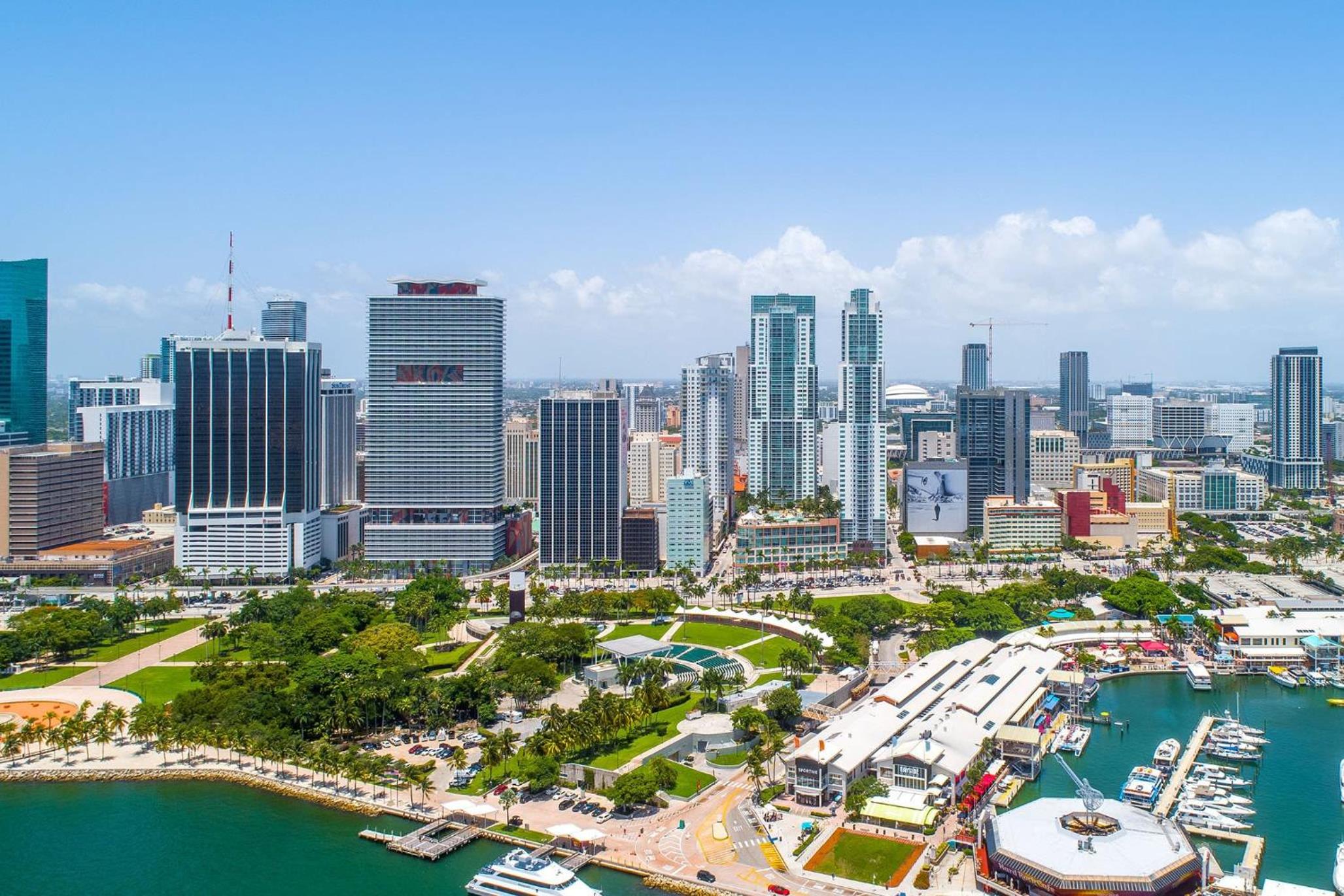Explore Miami's Heat - Cozy Studio POOL & GYM