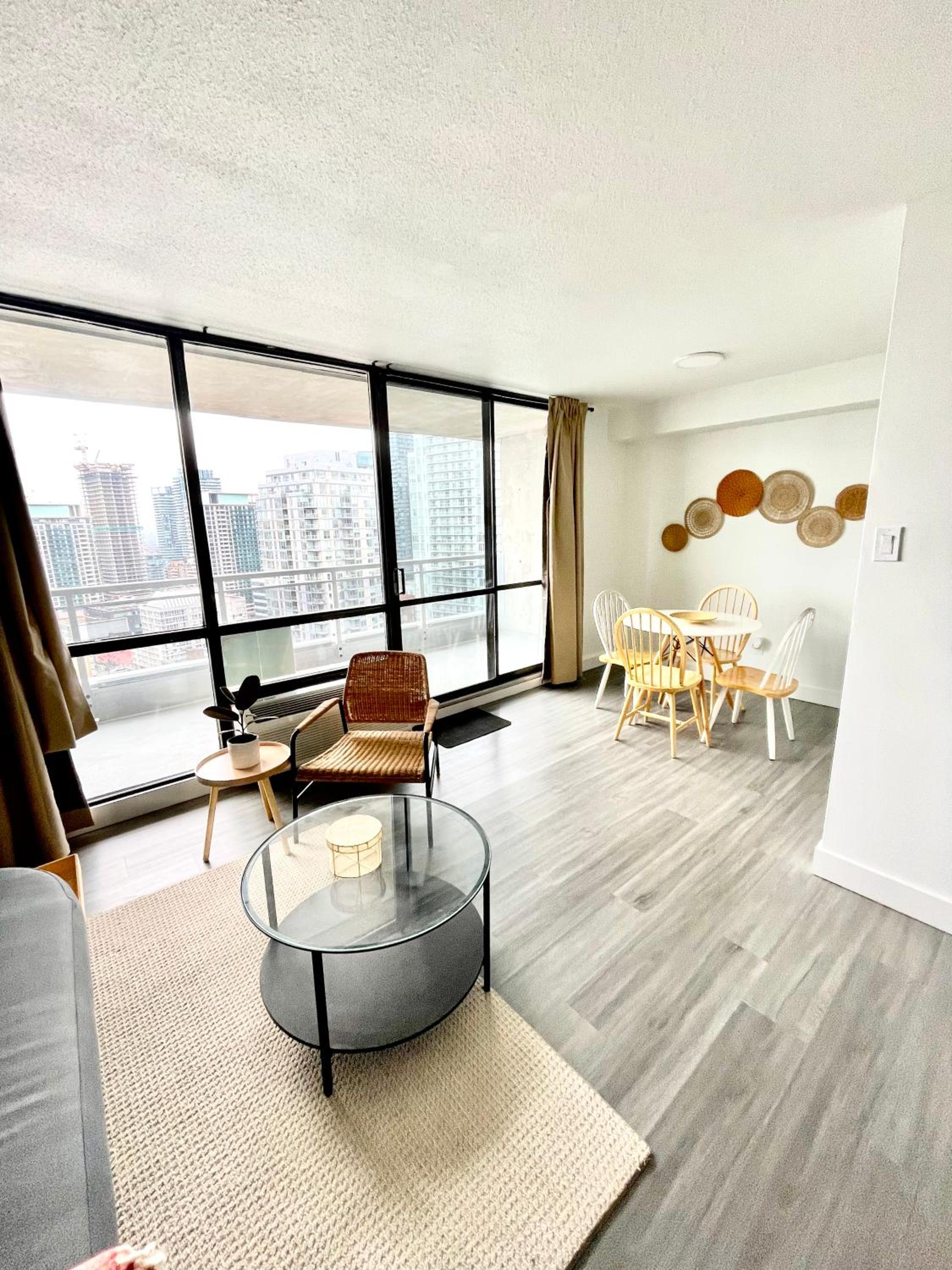 Toronto Bachelor Midtown