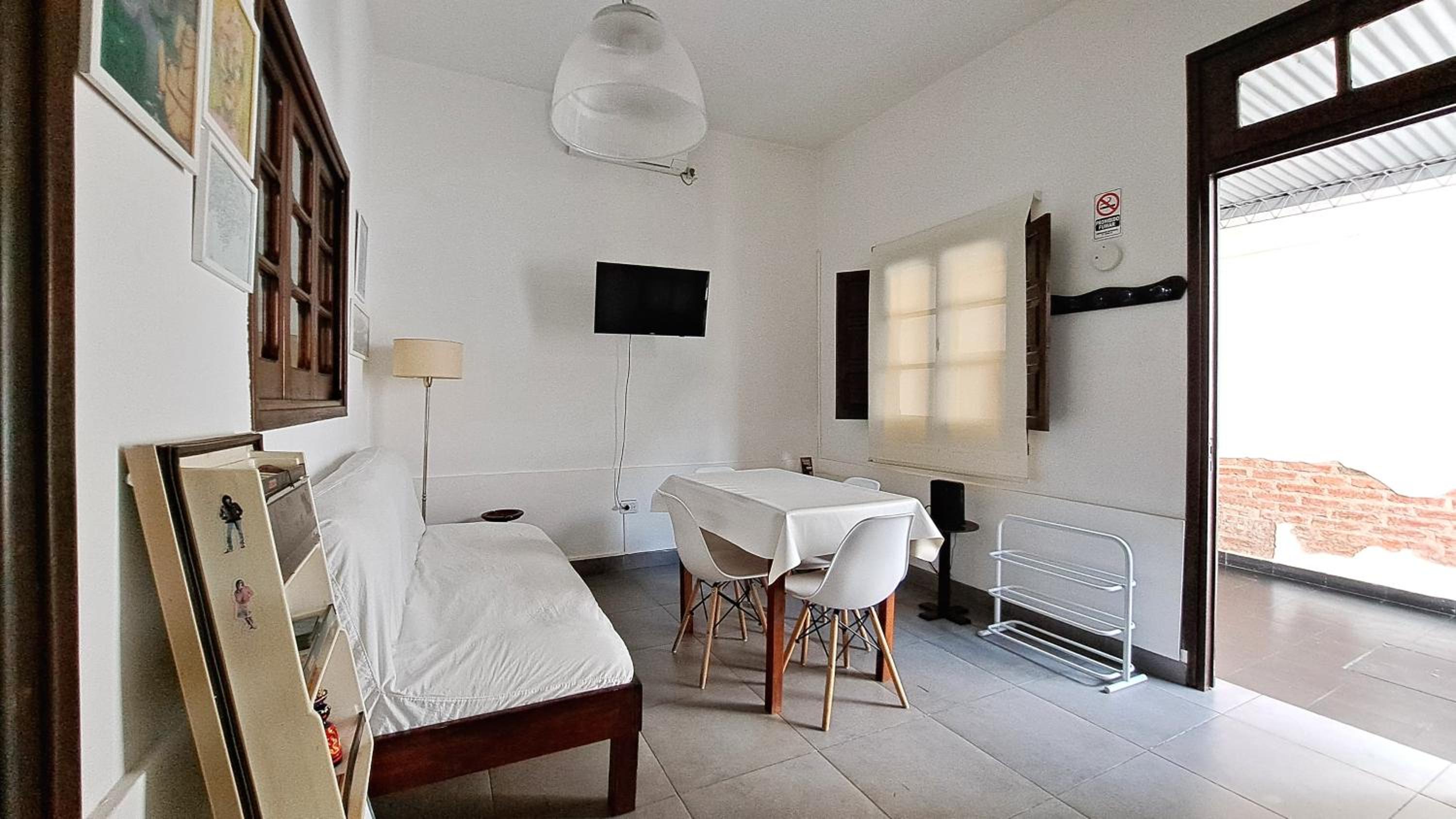 Casa Kolla - 2 bedrooms with private garage in downtown Salta