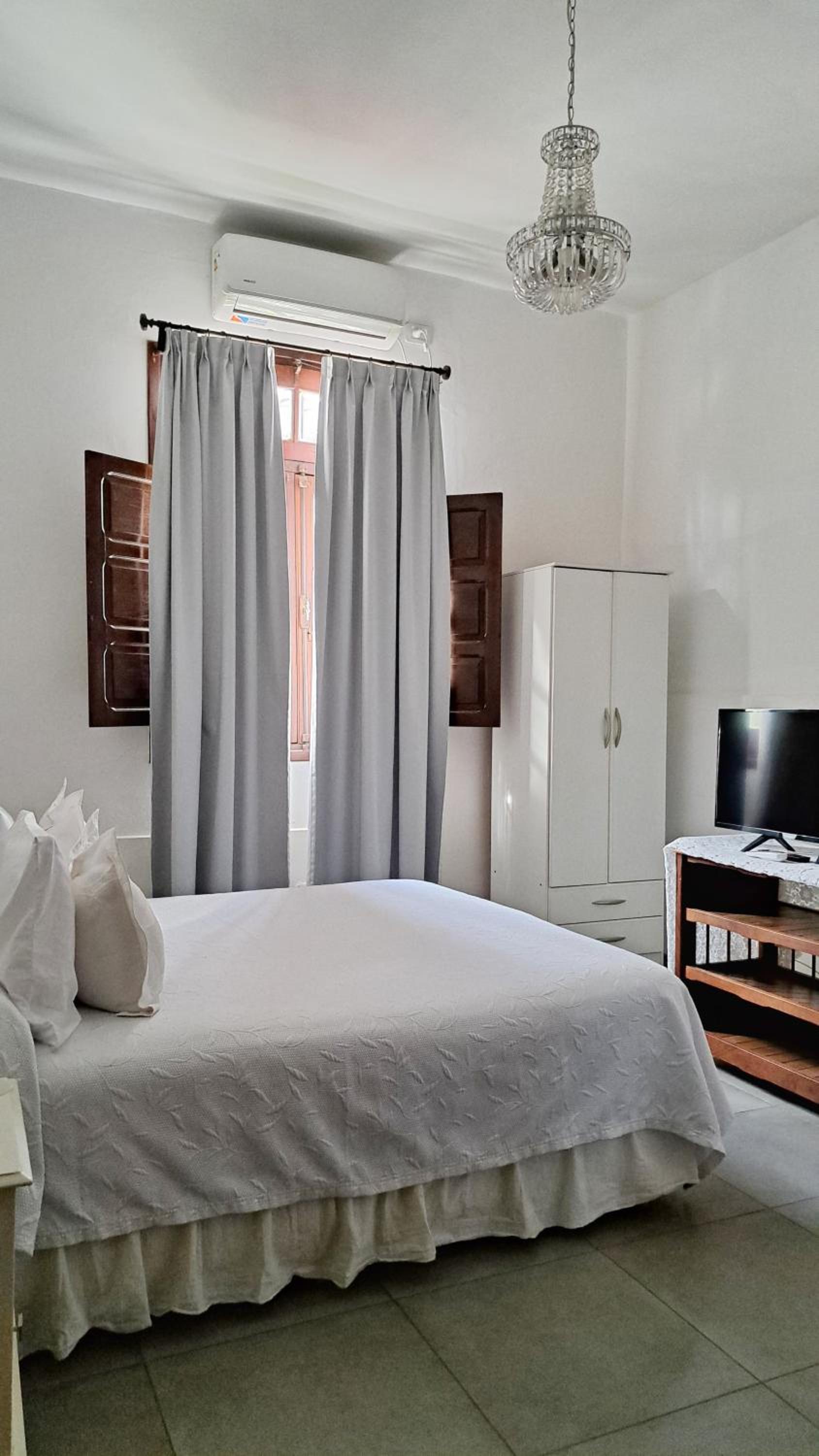 Casa Kolla - 2 bedrooms with private garage in downtown Salta