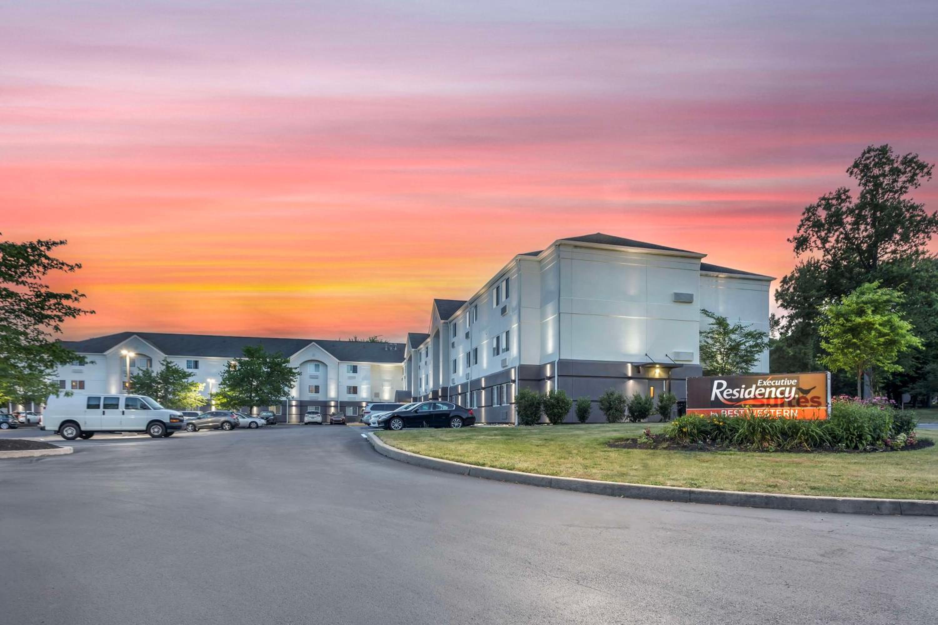 Philadelphia Vacations - Executive Residency by Best Western Philadelphia-Willow Grove - Property Image 1
