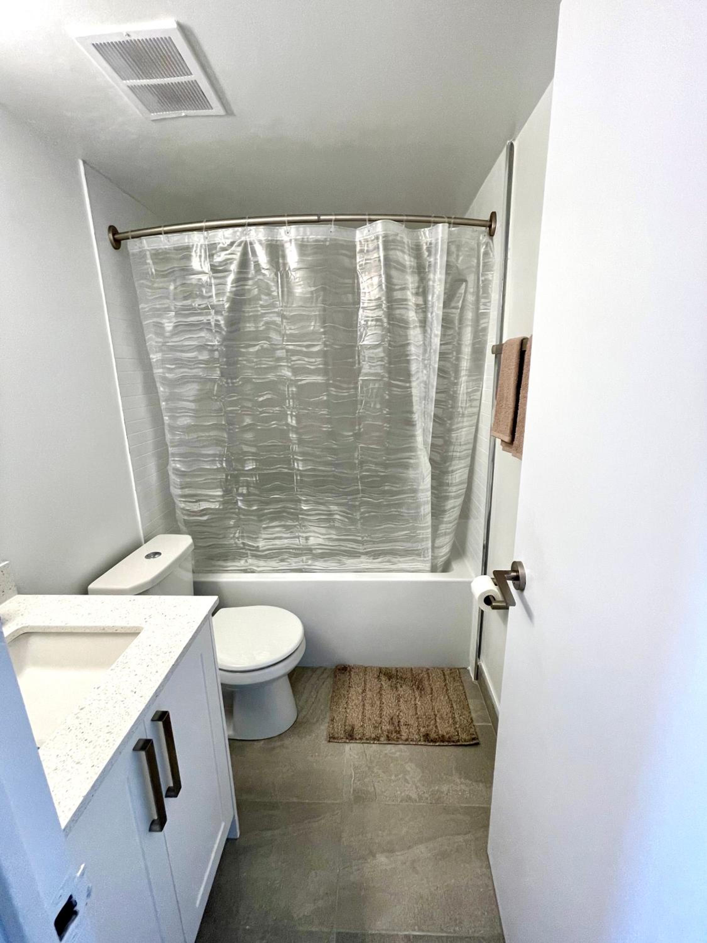 Toronto Bachelor Midtown
