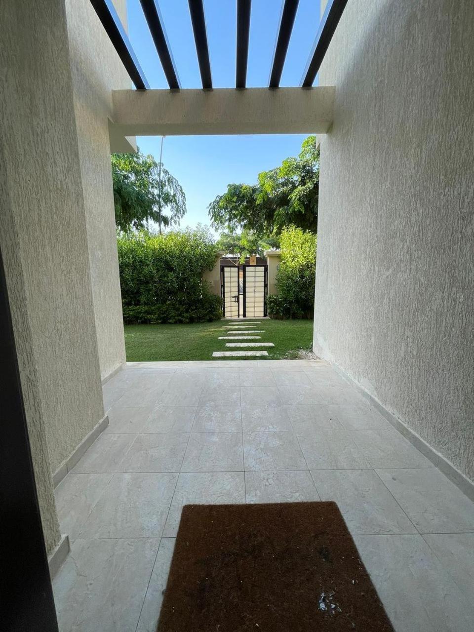 villa with private pool in beverly hills allegria