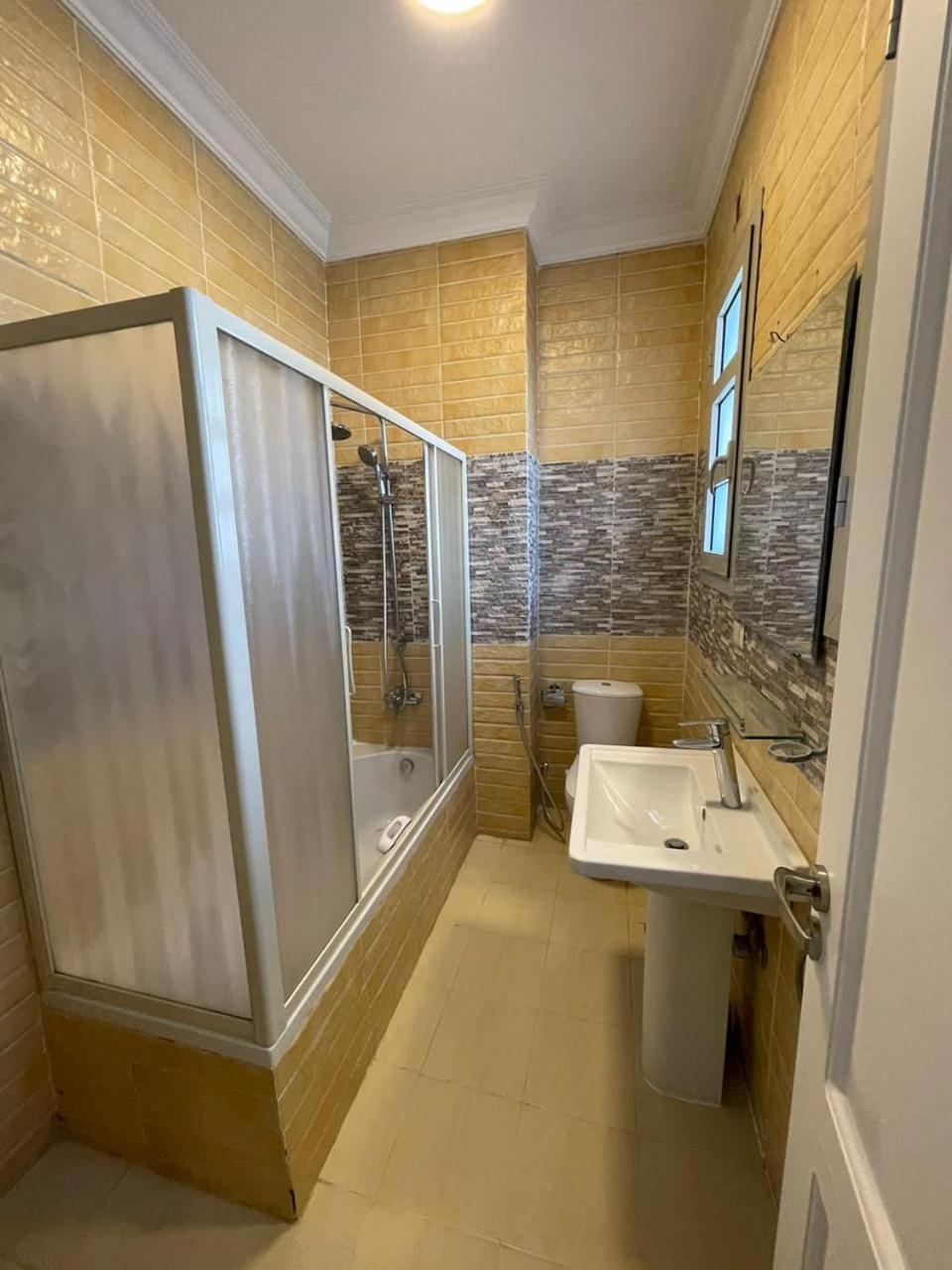 villa with private pool in beverly hills allegria