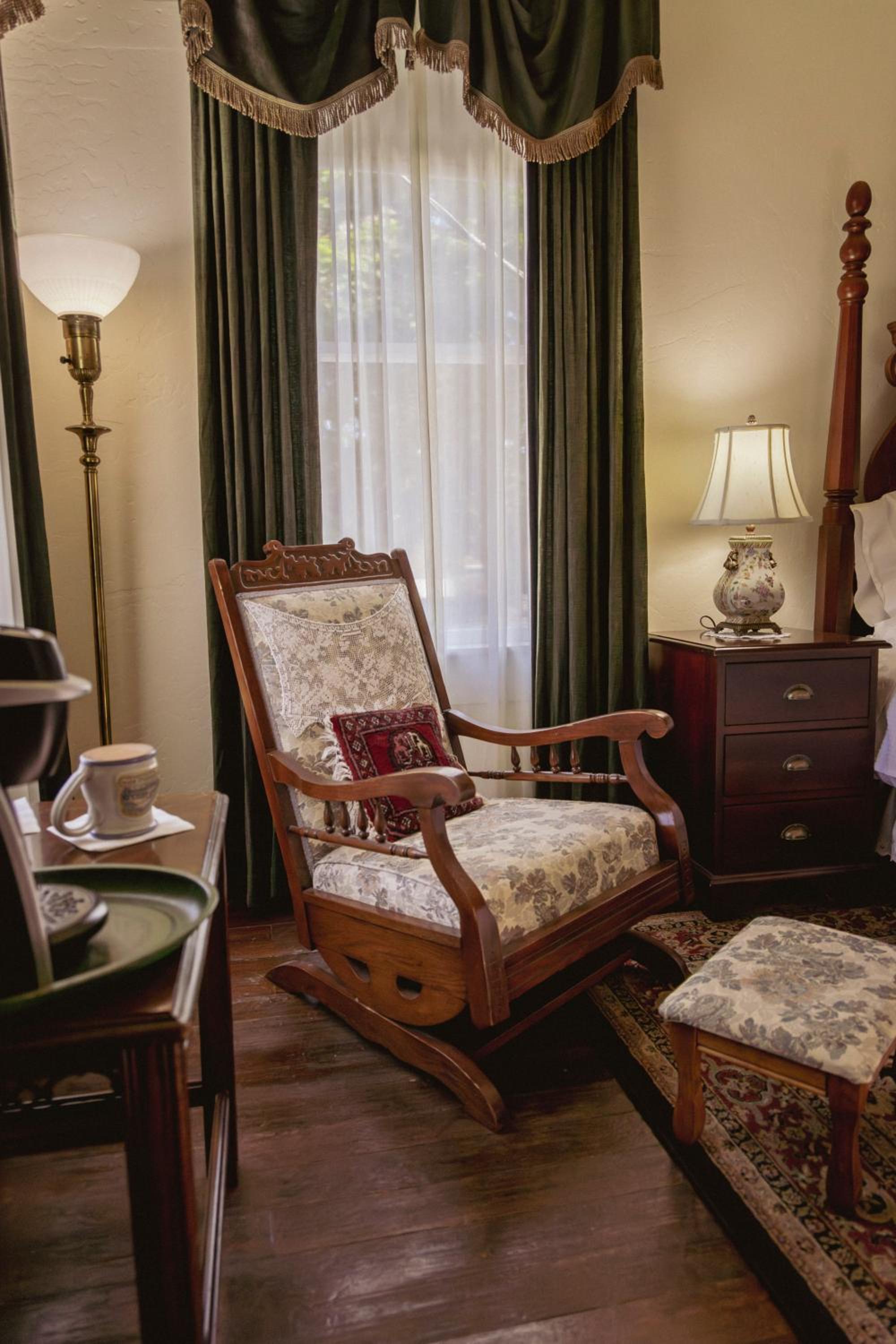 Weaverville Hotel