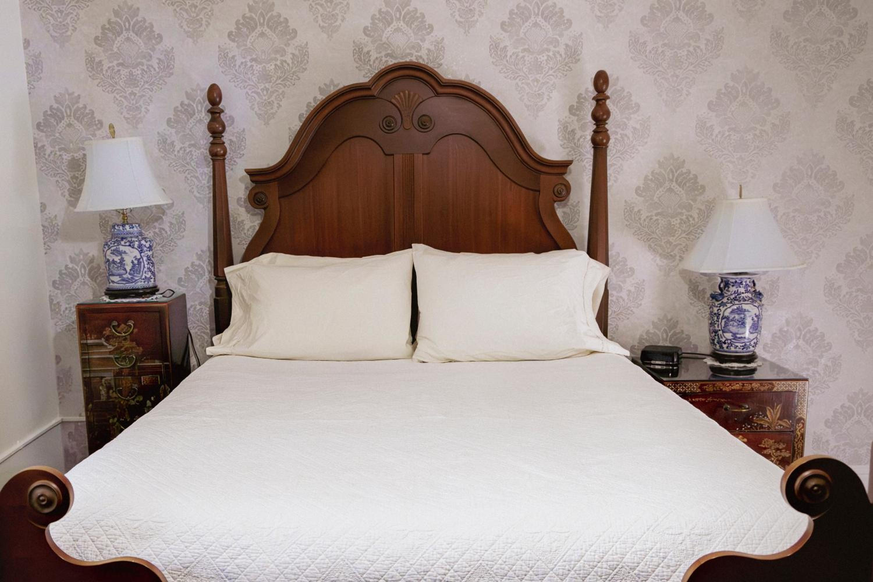 Weaverville Hotel