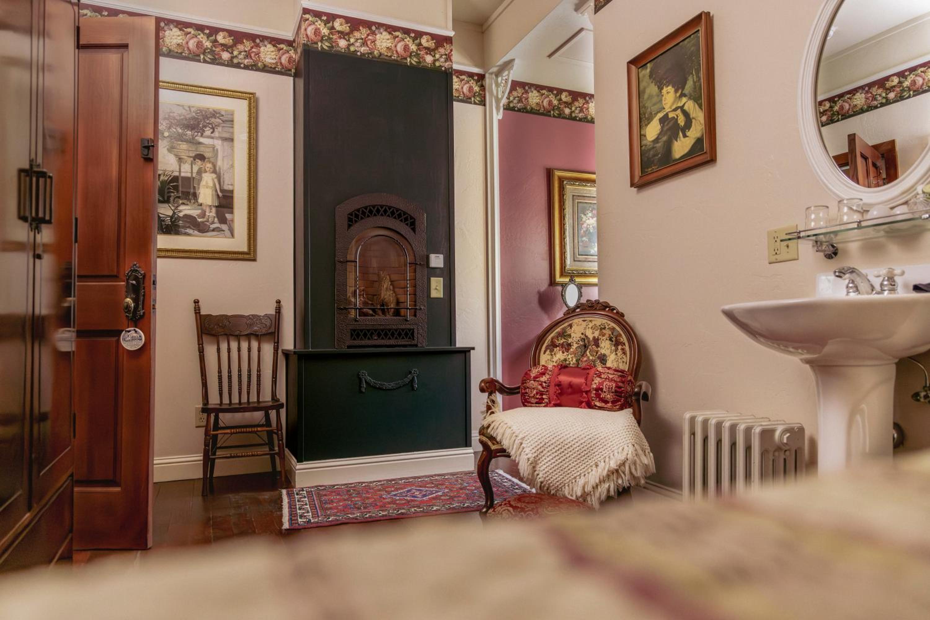 Weaverville Hotel