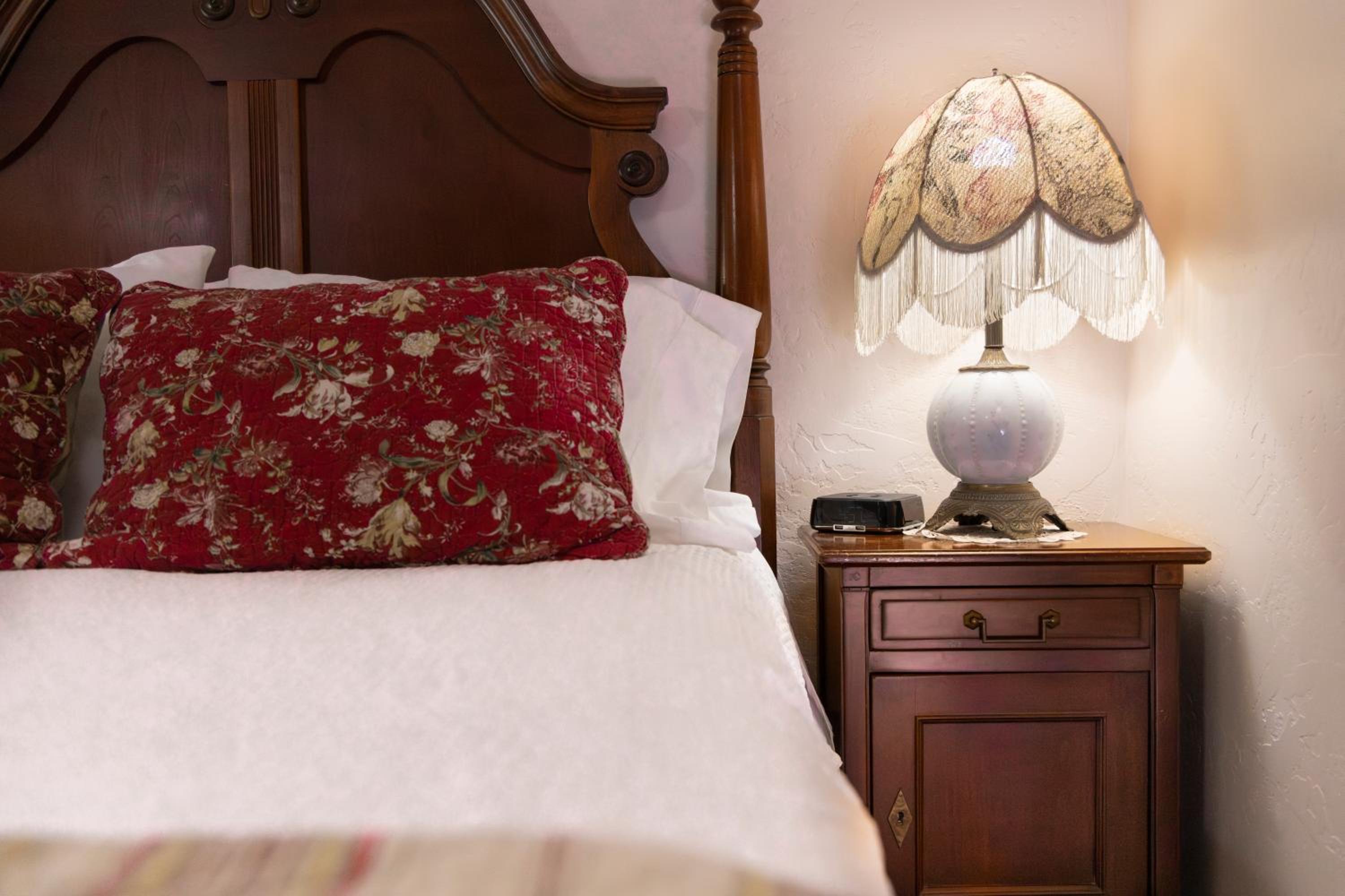 Weaverville Hotel