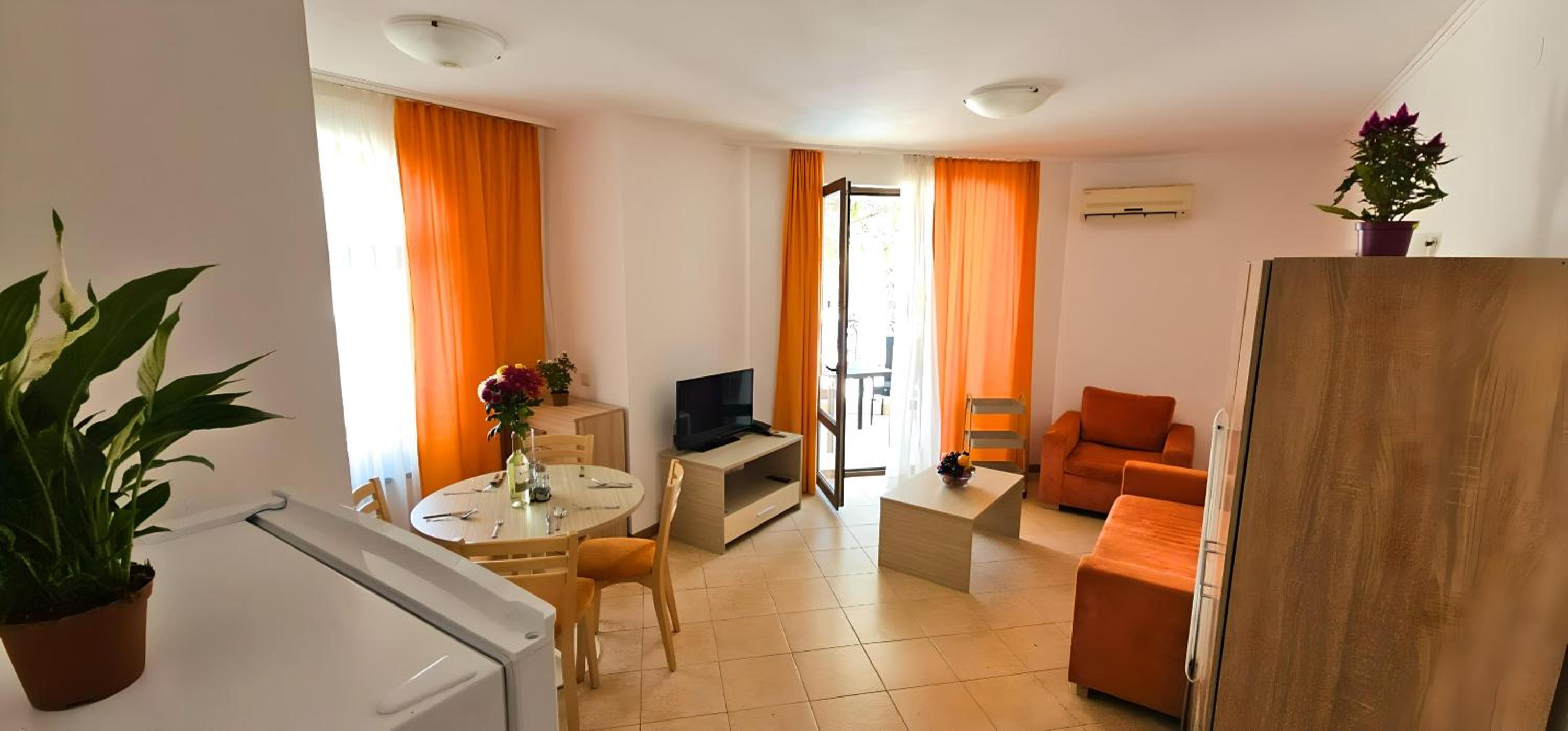 Apartment Bella - 3 pools, 2 bedrooms & 2 bathrooms