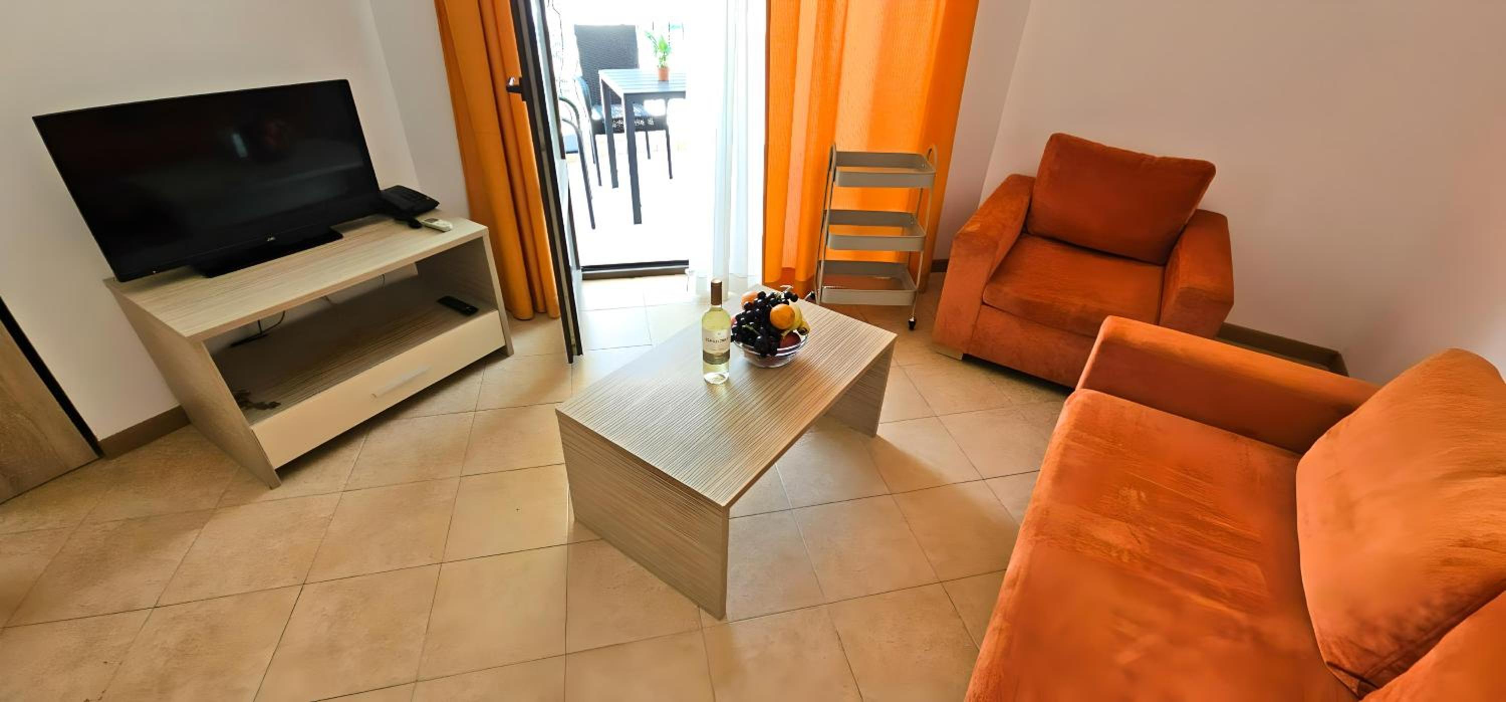 Apartment Bella - 3 pools, 2 bedrooms & 2 bathrooms