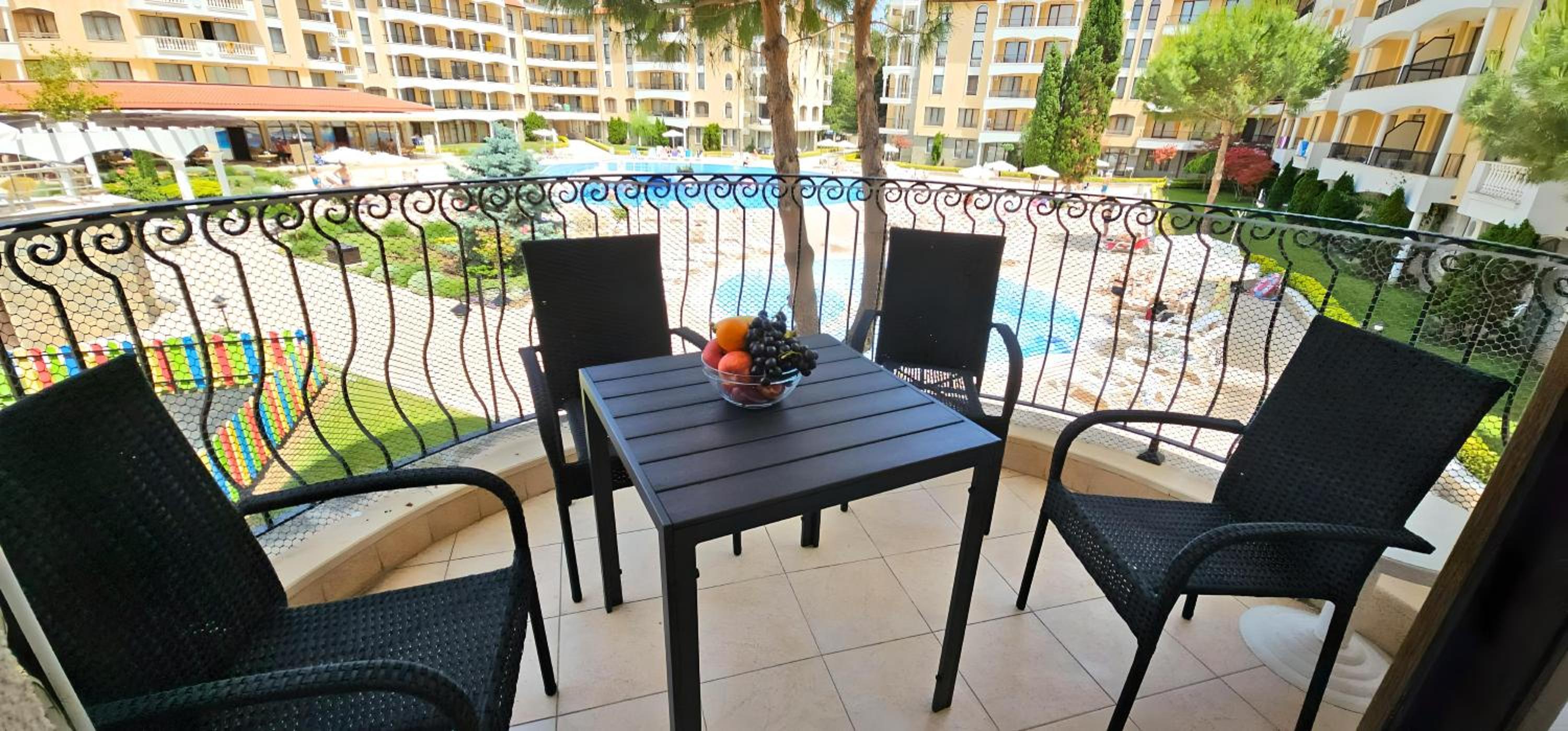 Apartment Bella - 3 pools, 2 bedrooms & 2 bathrooms