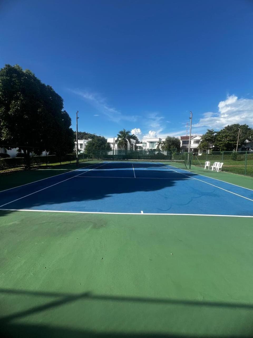 Casa campestre condominio la estancia, en Melgar piscina privada