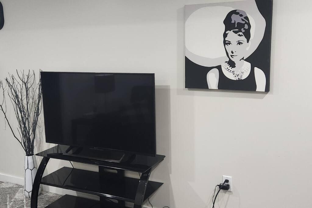 Cozy suite near Hospital, Stadium, Airport & RCMP