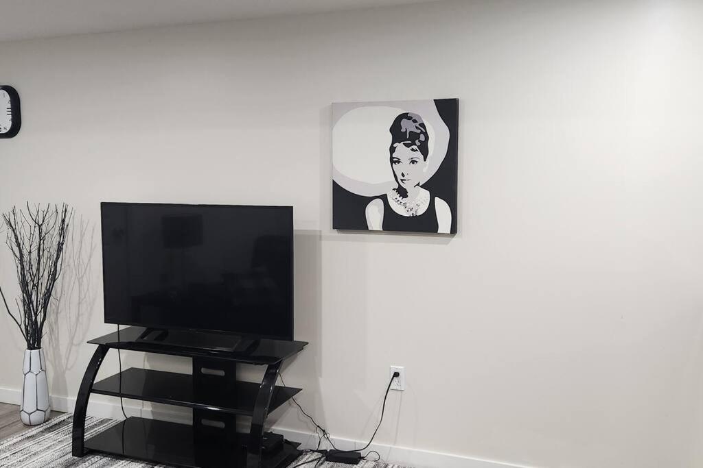 Cozy suite near Hospital, Stadium, Airport & RCMP