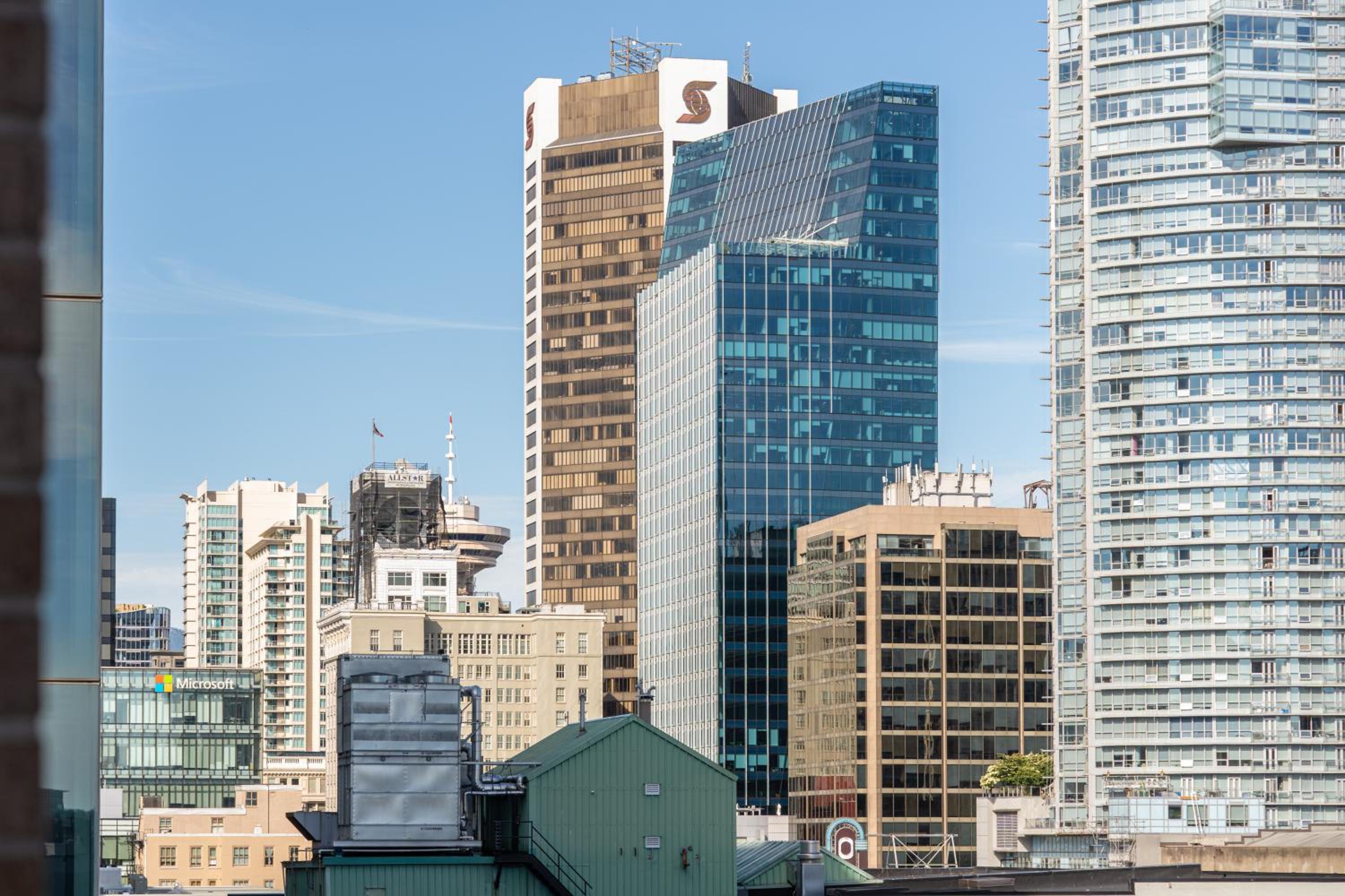 Best Location Downtown Chic Suites