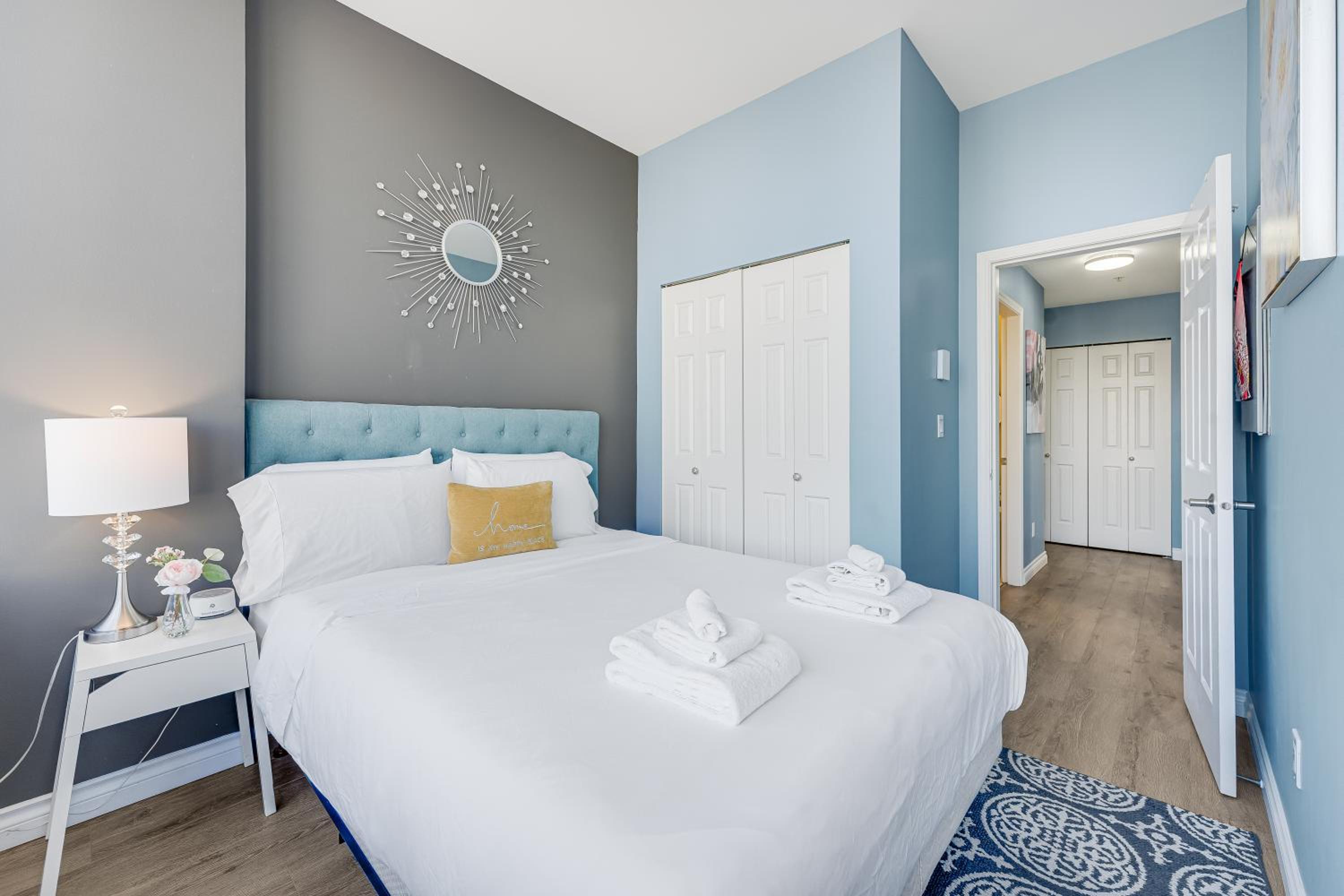 Best Location Downtown Chic Suites