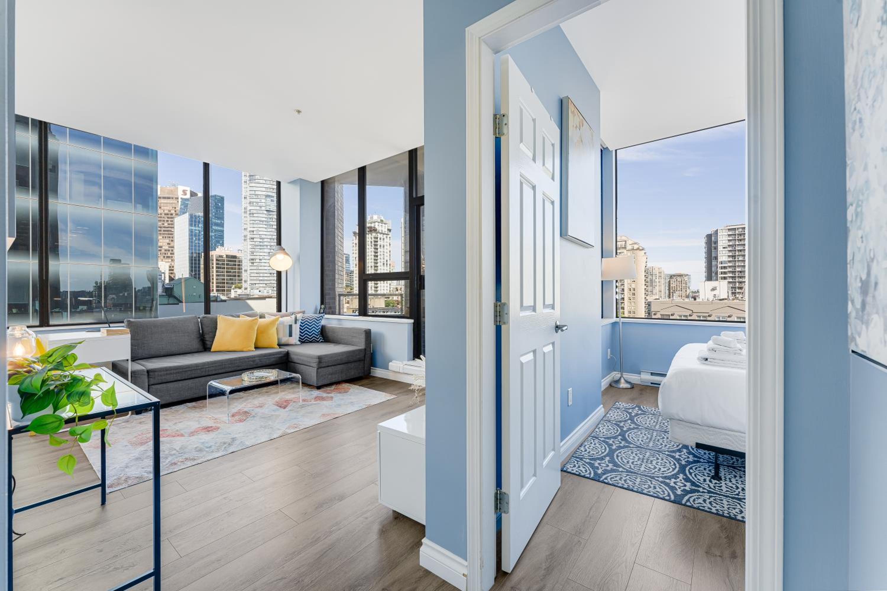 Best Location Downtown Chic Suites