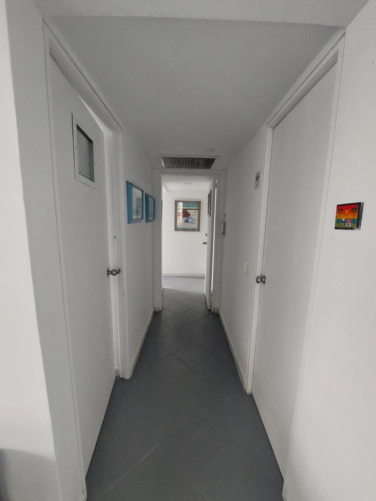 Apartamento en San Andrés frente al mar con piscina