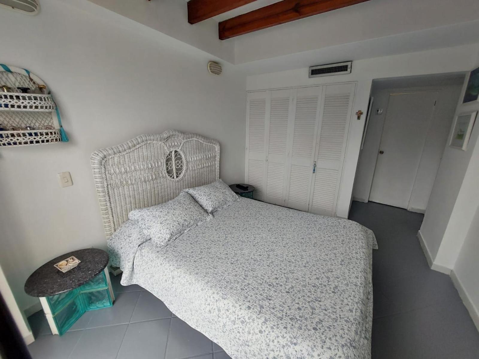 Apartamento en San Andrés frente al mar con piscina