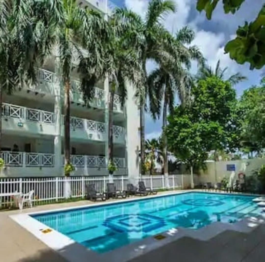 Apartamento en San Andrés frente al mar con piscina