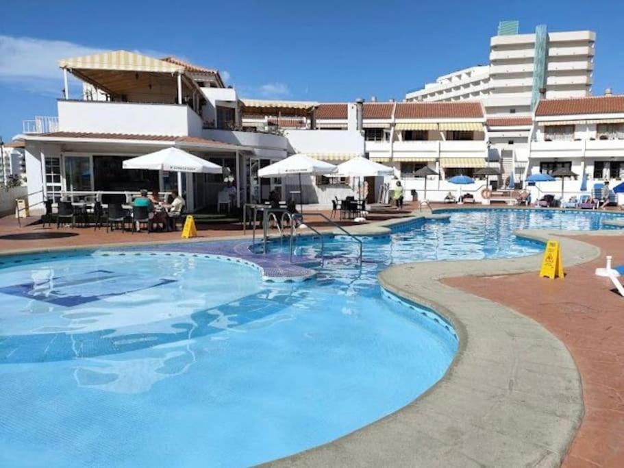 Apartamento Elisa en Garden City con piscina climatizada