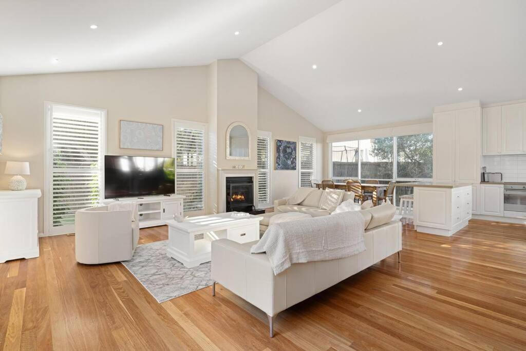 Sorrento Dreamtime - stunning, renovated family home, close to beaches