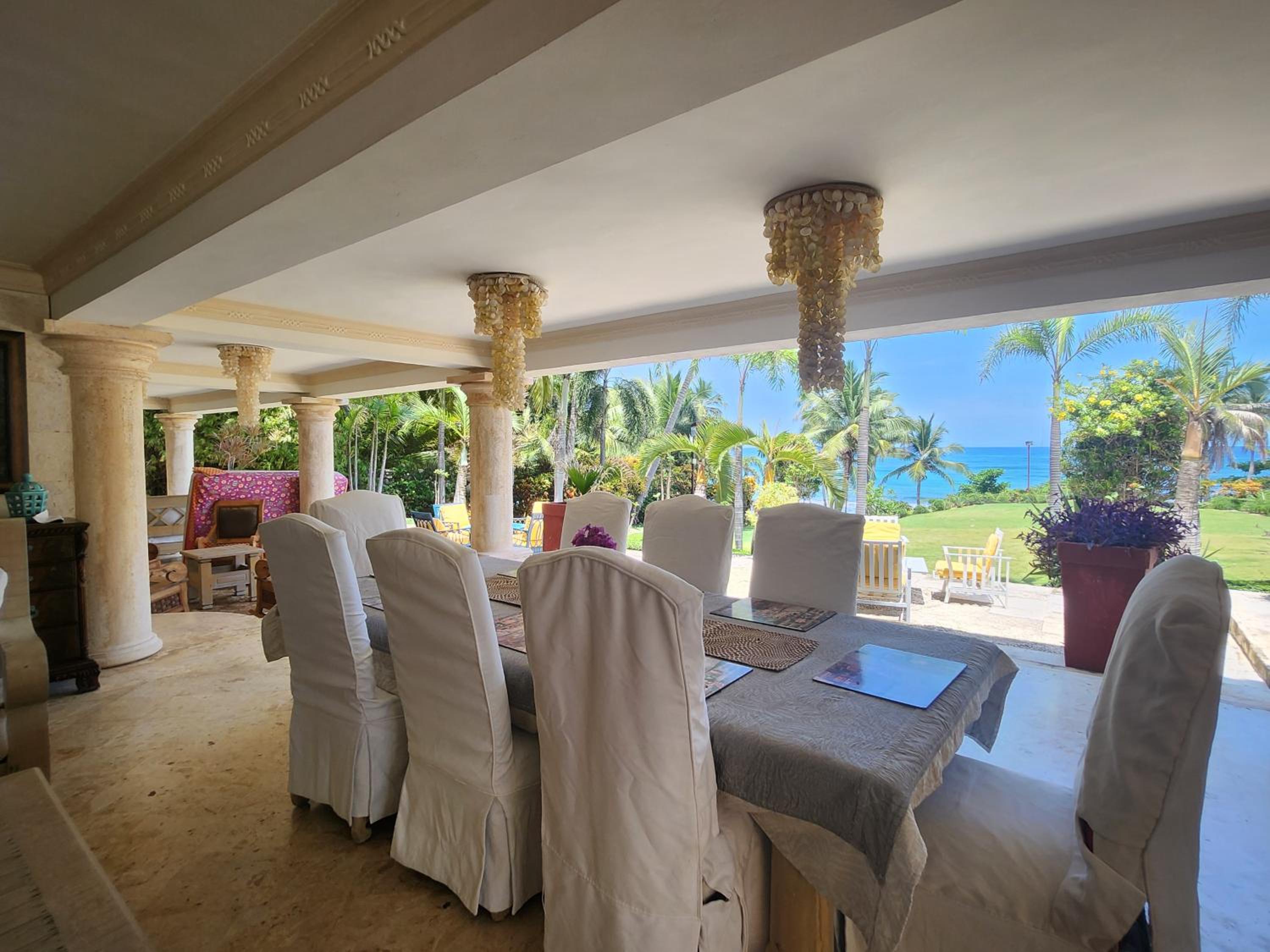 Villa Tesoros del Mar - Luxury Beachfront Villa with Natural Pool, Jacuzzi, Mountain Views, Yoga, BBQ, Wi-Fi, Pet & Family Friendly, Barahona Adventures view 3