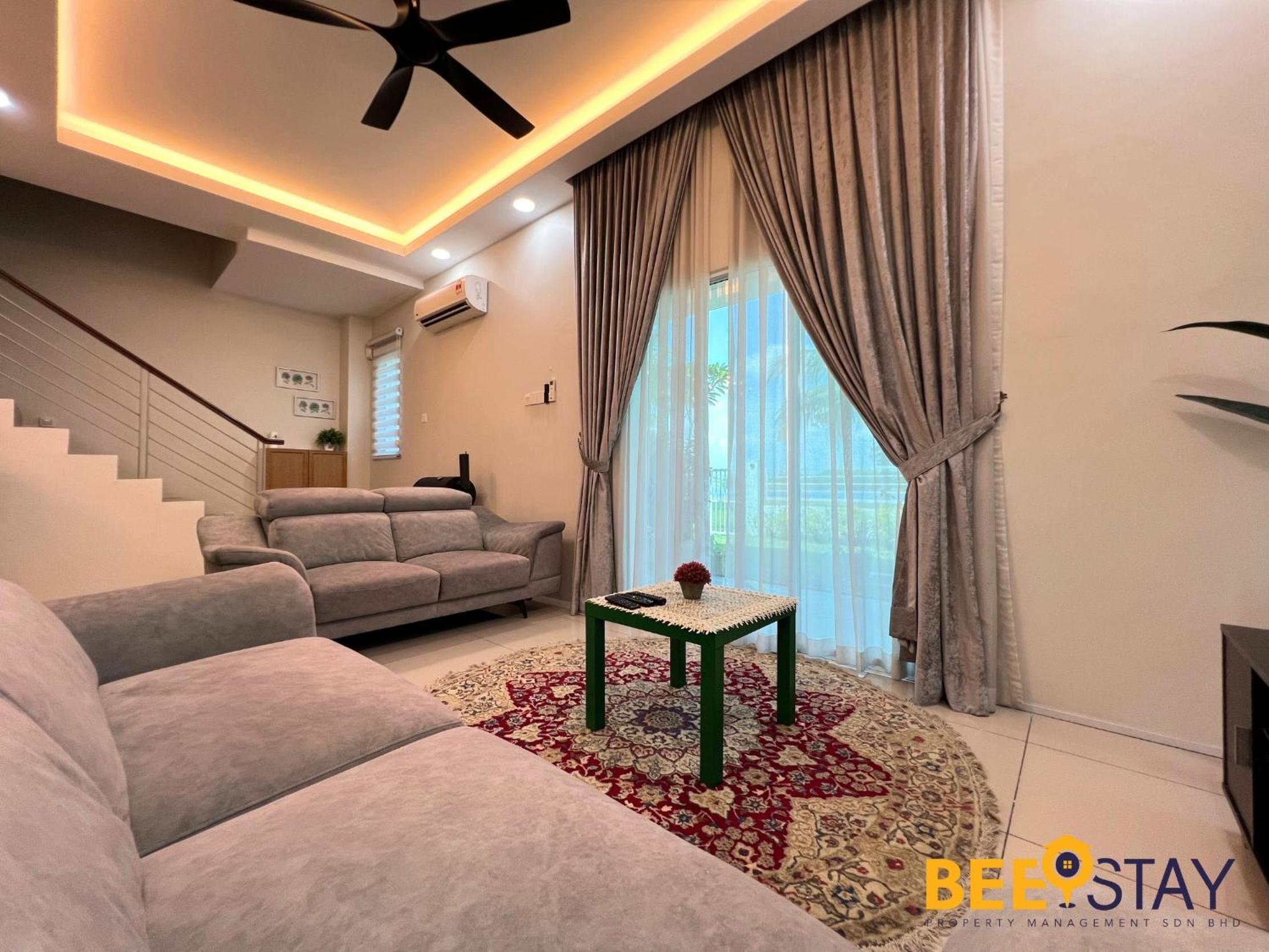 Puchong Two Storey Landed House Lake View 10PAX photo 3