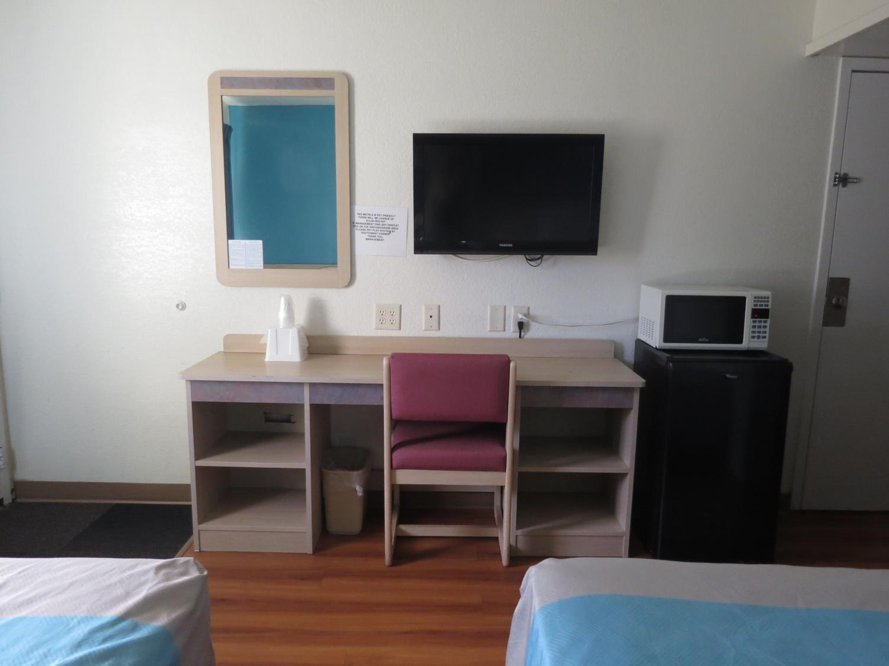 Mitchell Vacations - Motel 6-Mitchell, SD - Property Image 5