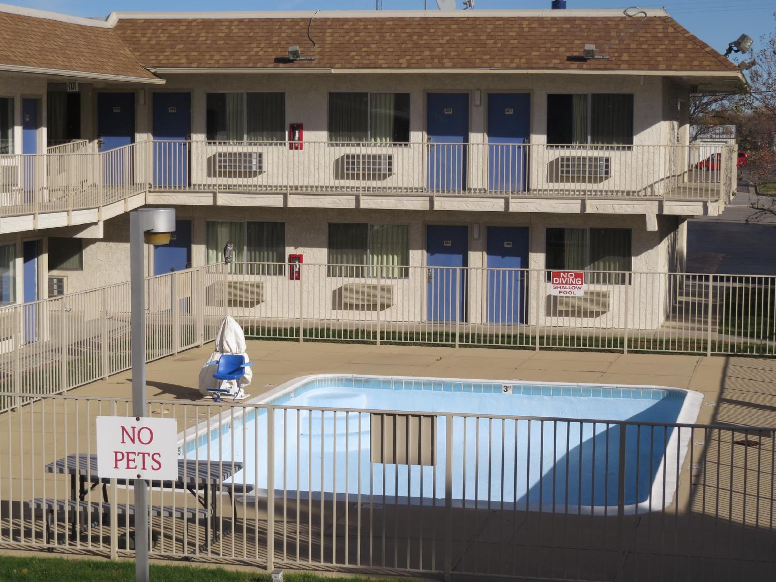 Motel 6-Mitchell, SD