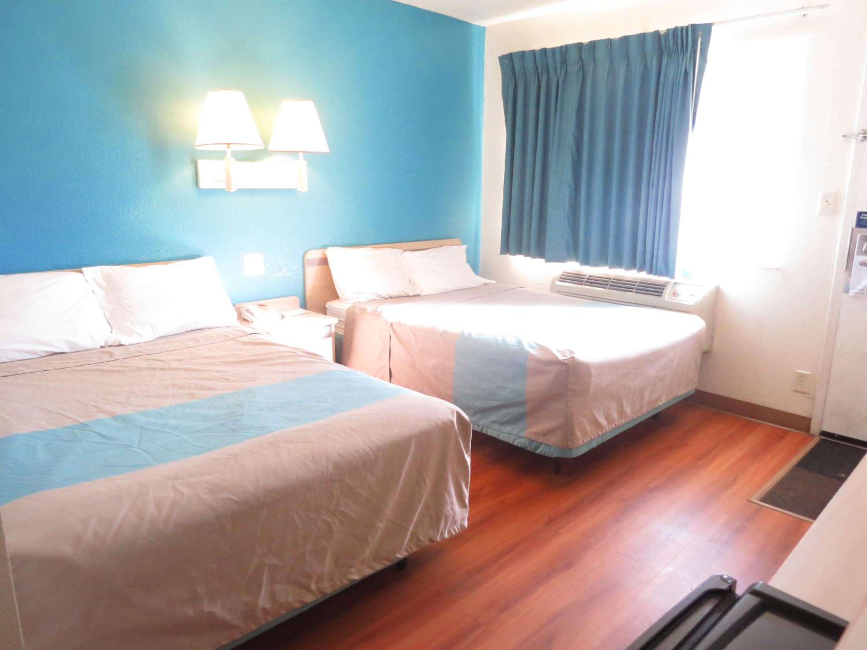 Mitchell Vacations - Motel 6-Mitchell, SD - Property Image 3
